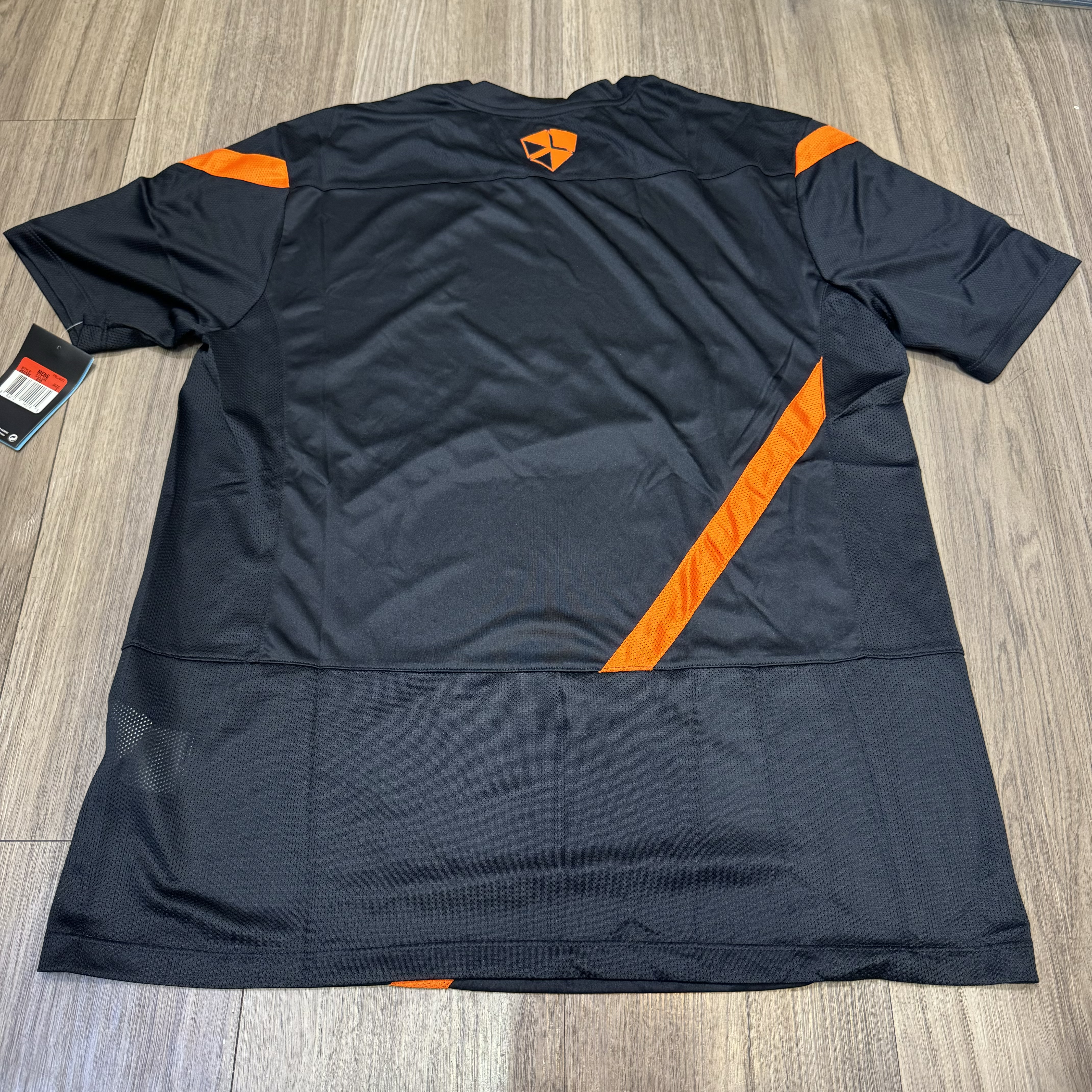 Holland 11/13 training shirt （Bnwt)