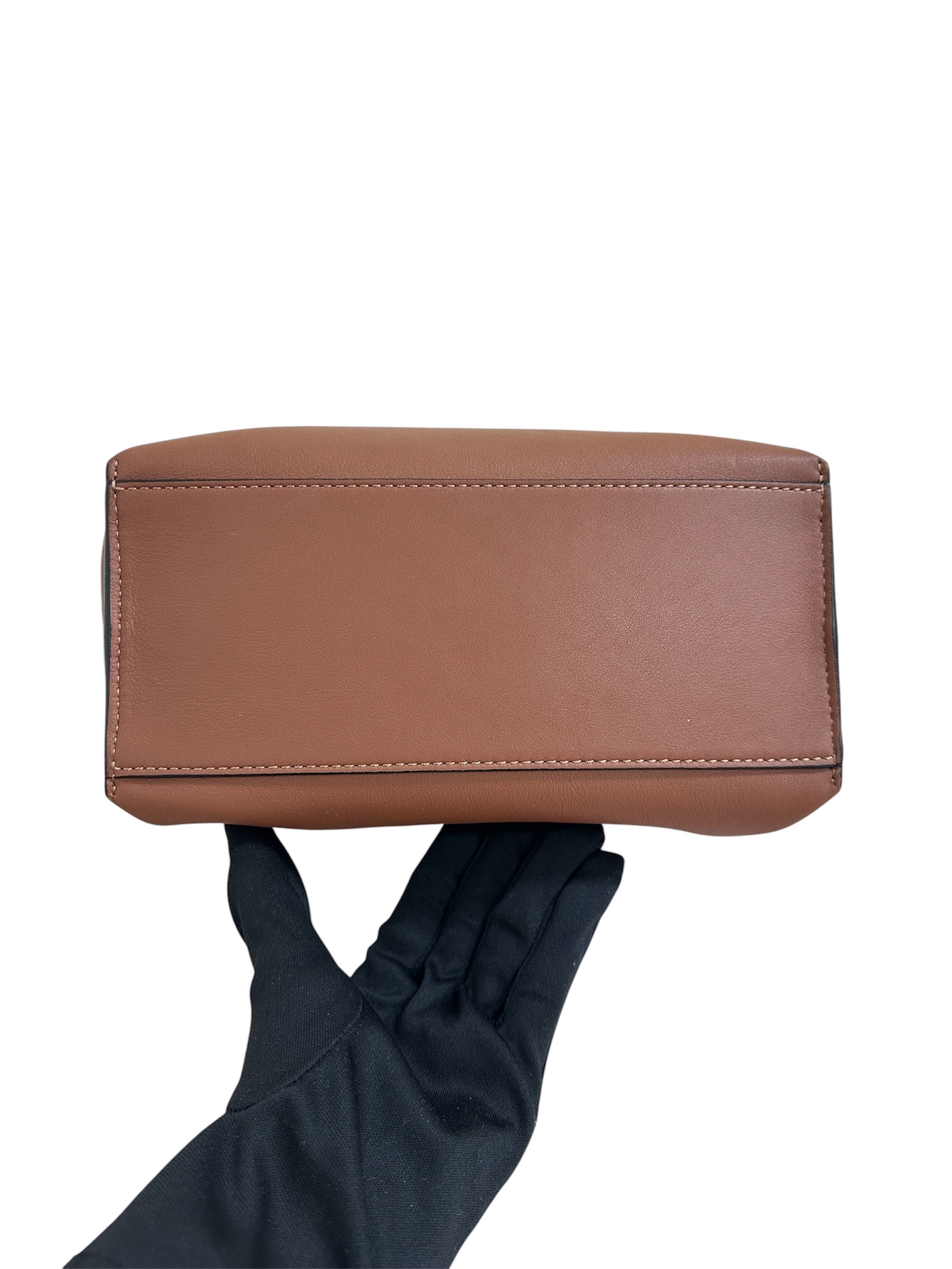 Pre-owned Loewe Cubi Crossbody Bag / Product Code: 26060903