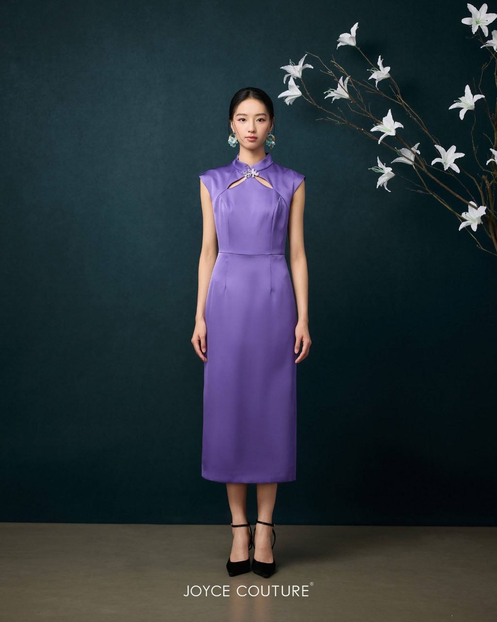 现代旗袍后开叉 D0365