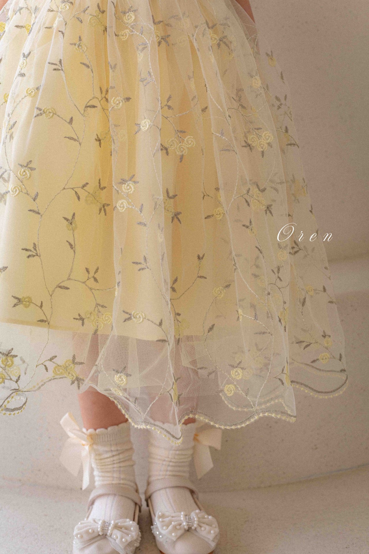 ☀️預訂 韓國直送☀️🇰🇷Oren Roslyn Bloom兩色花卉刺繡泡泡袖包屁裙/連身裙