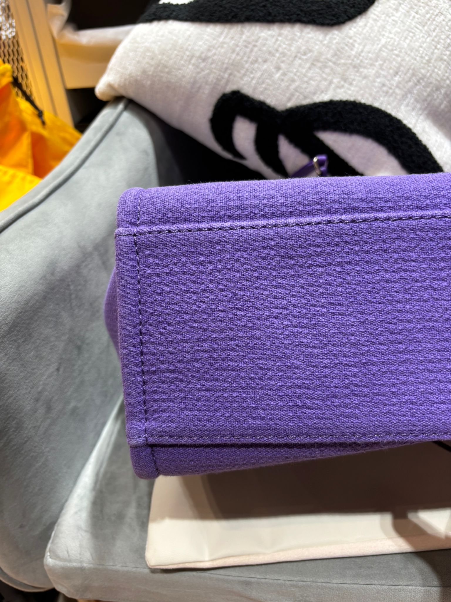 Chanel Deauville Tote Bag Small 100%Authentic, 95%New ✅晶片✅Pouch✅Dust bag