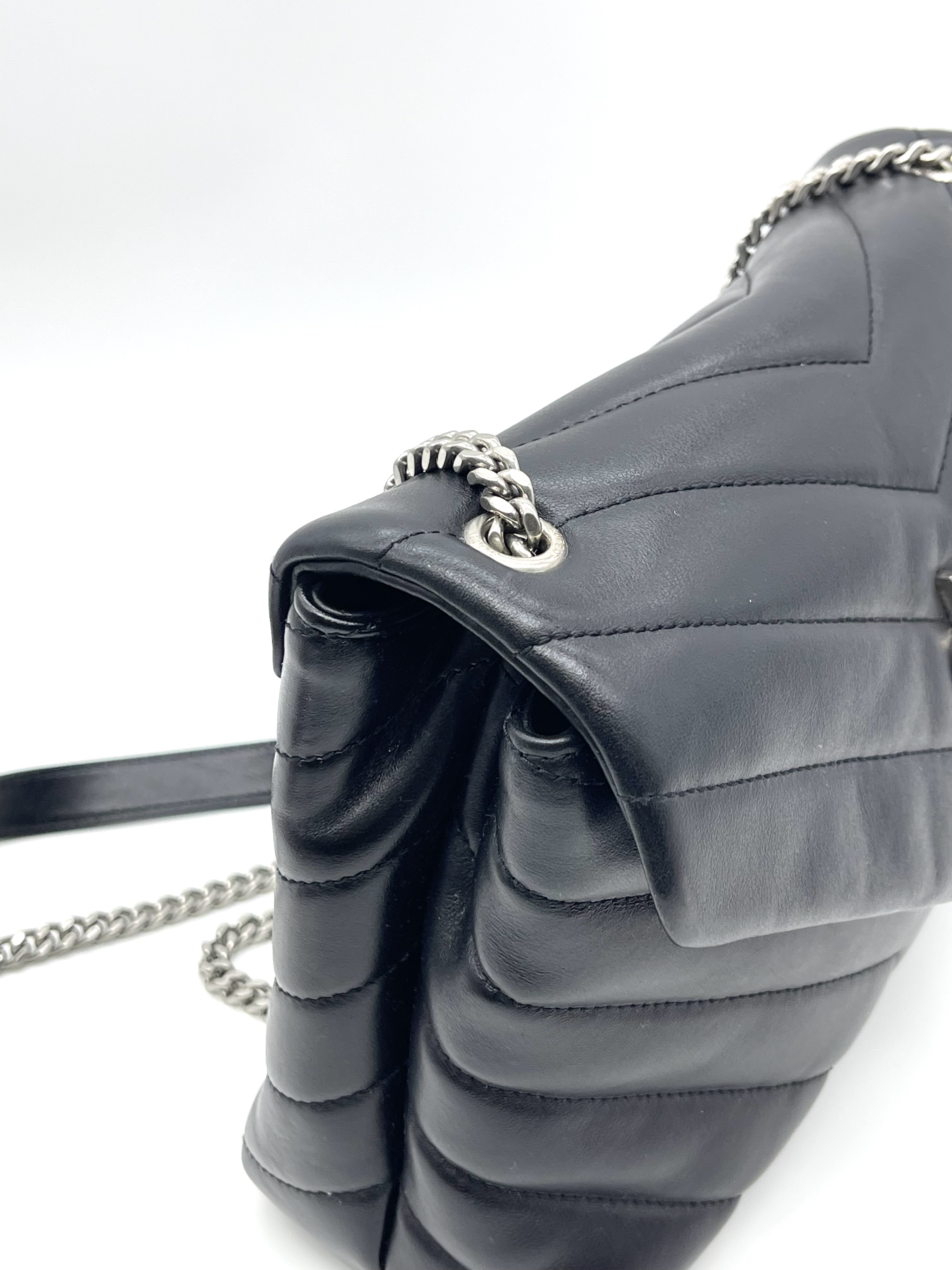 Pre-owned YSL Loulou : Product Code: 26032333