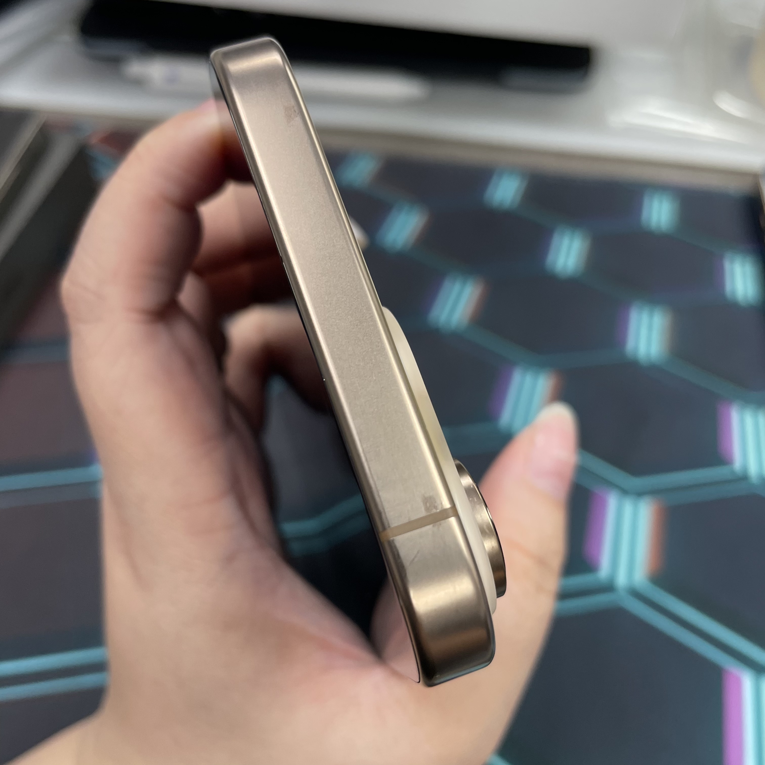 *7720 16 pro max 勁靚機 256GB 電100 沙色 gold 日版