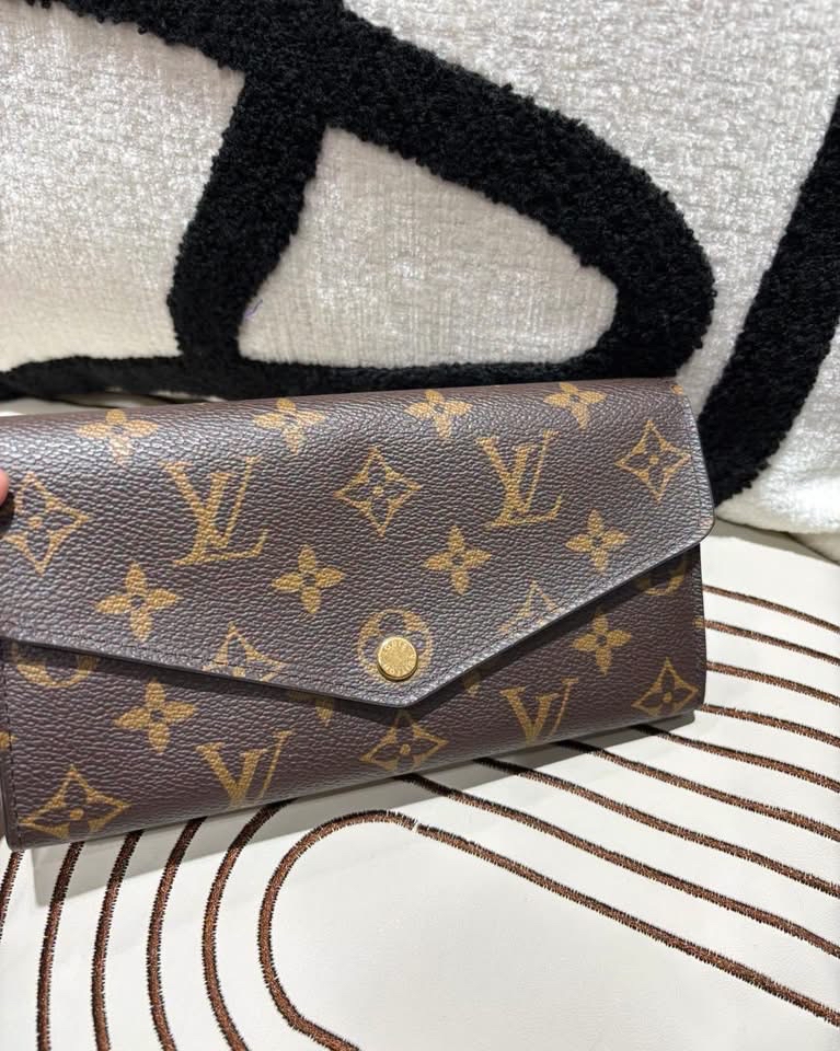 Lv Long wallet Monogram 100%Authentic,95%new✅box 