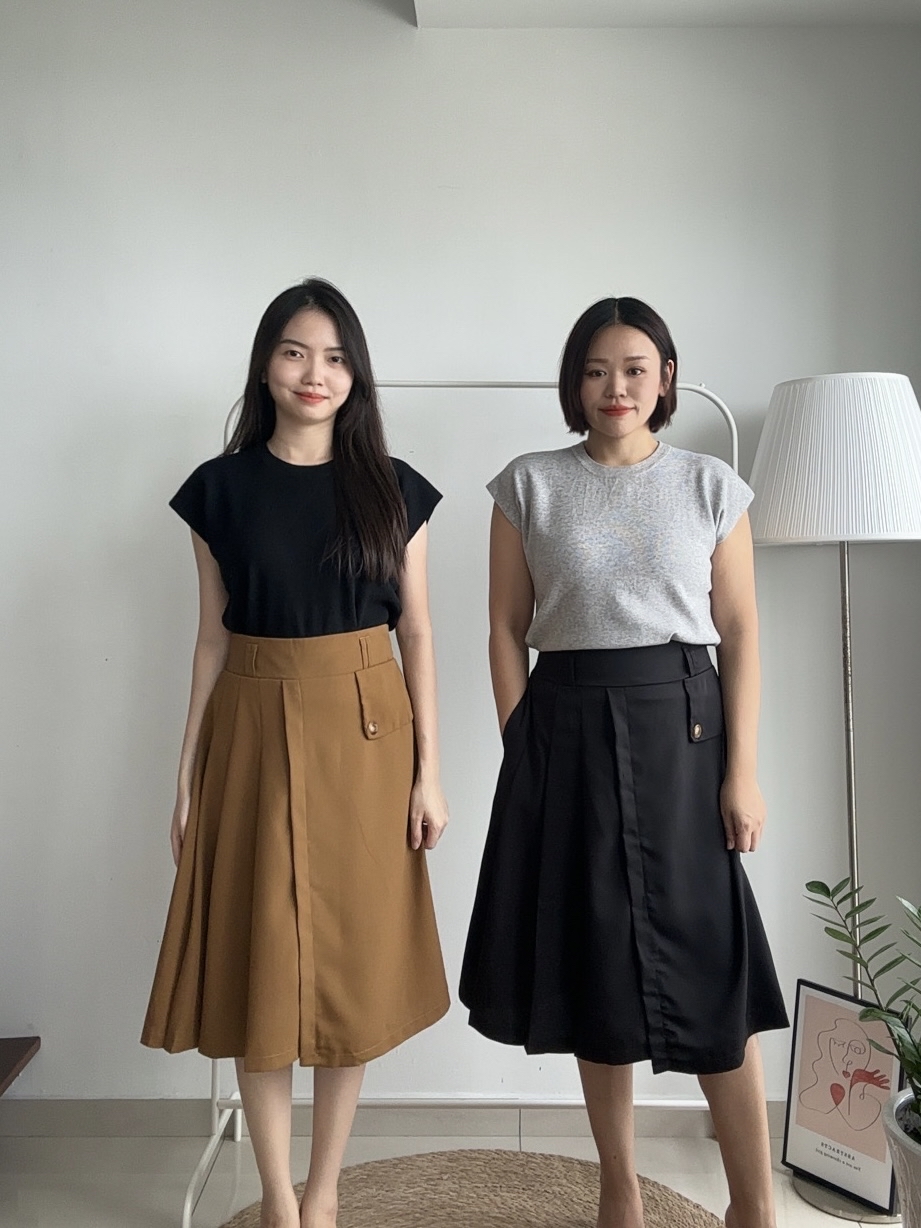 S1888 Side Pleated Skirt - Black & Brown