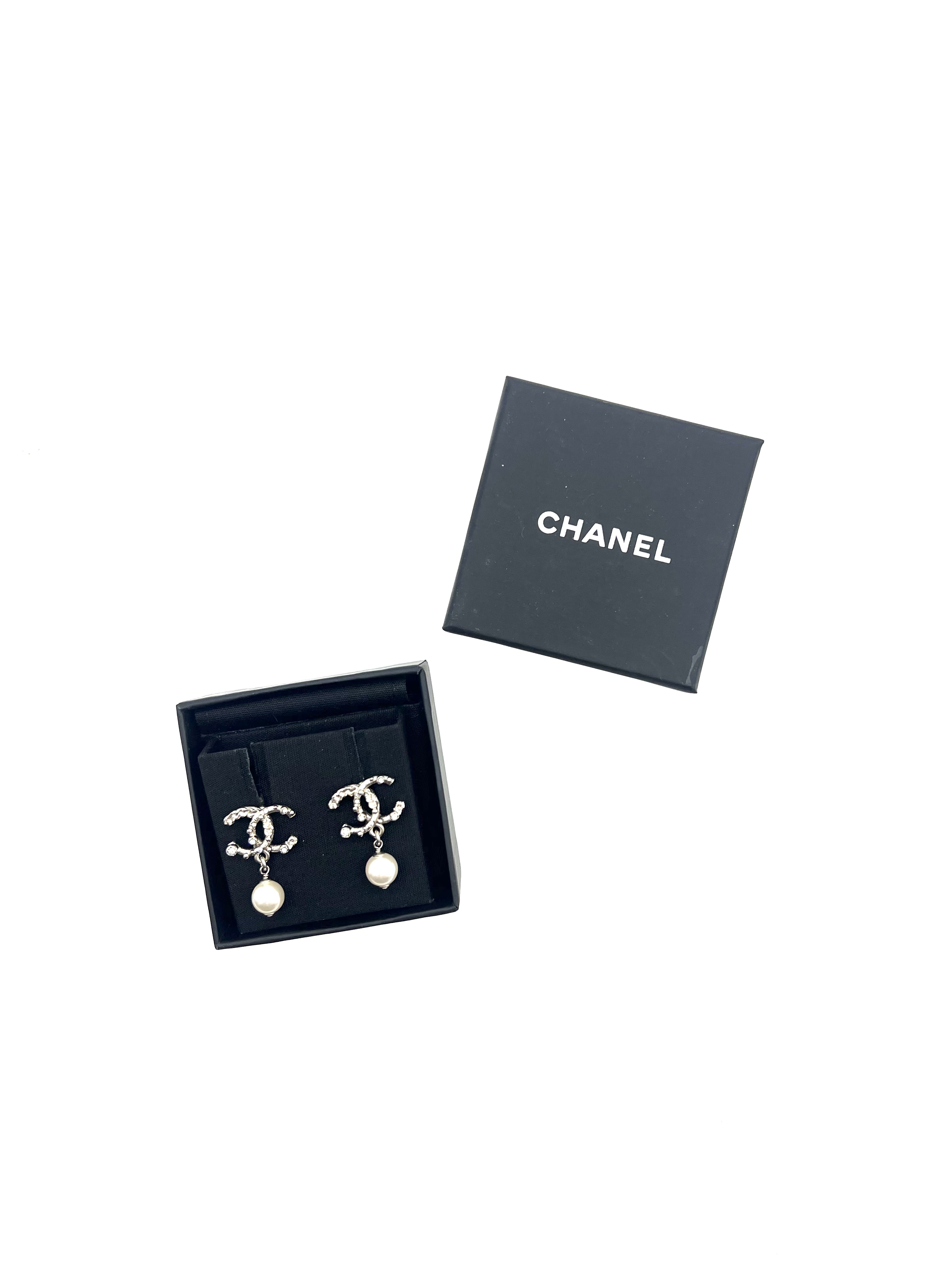 Pre-owned Chanel earrings / Product Code: 26050813