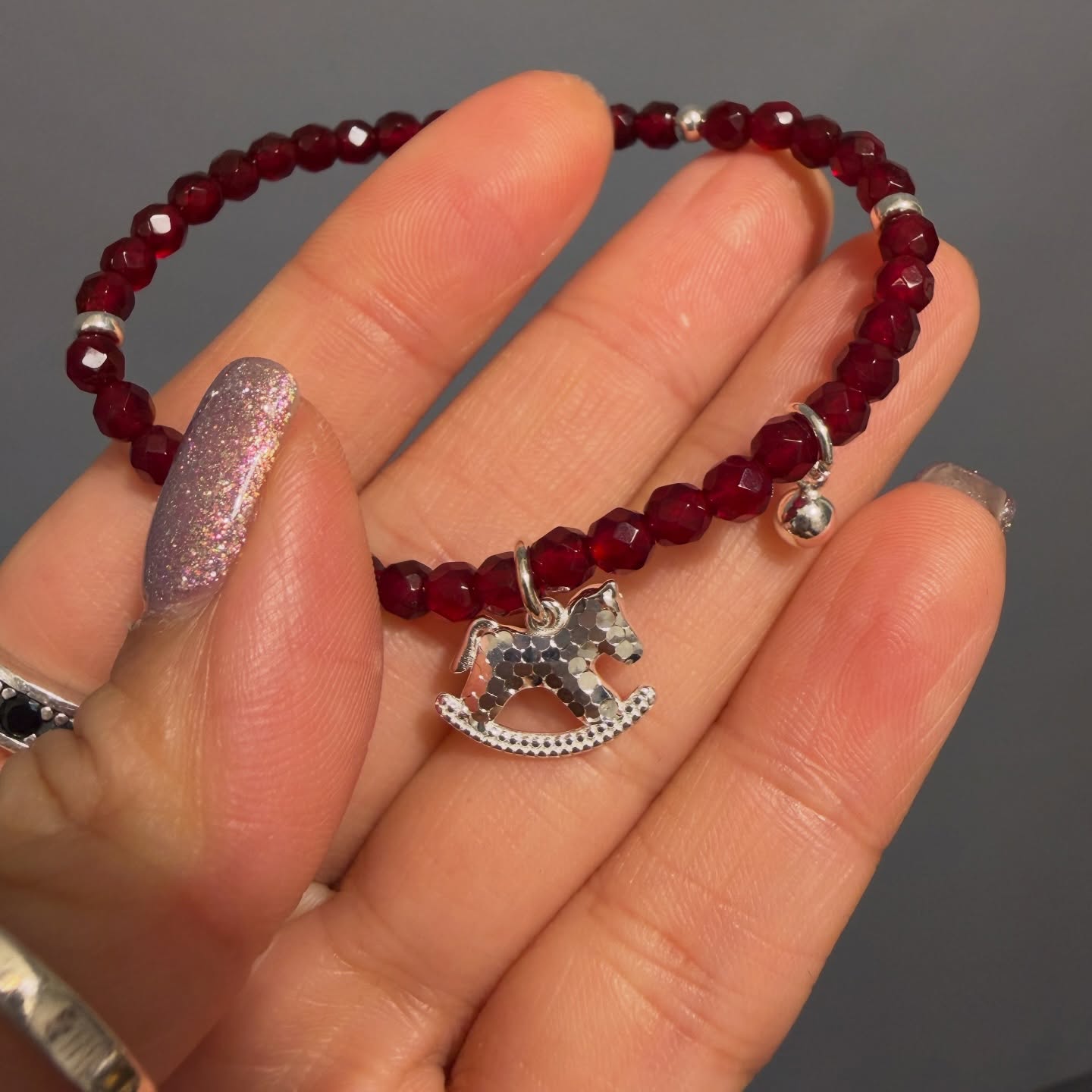 MMB001 紅石榴石 x 碎冰木馬 