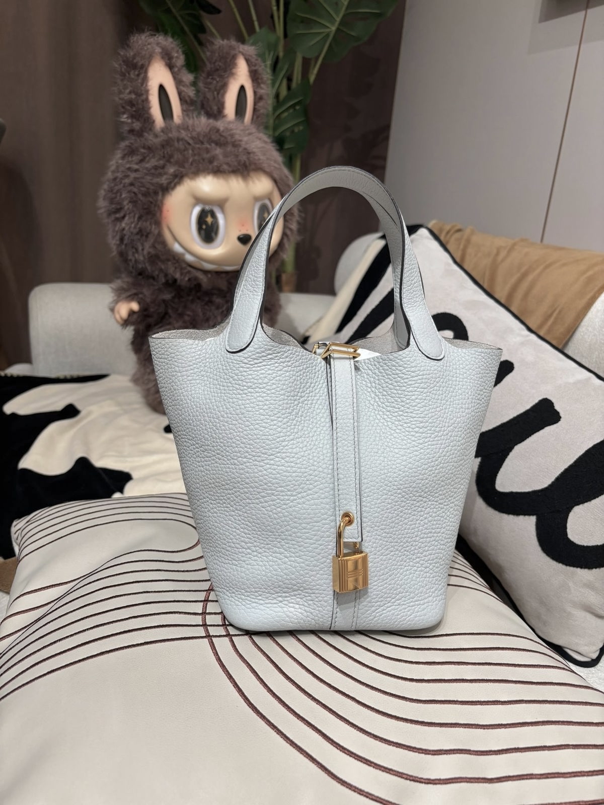 Hermes Picotin 18 Stamp B 聖杯藍金扣 100%Authentic, 95%New ☑️收據副本☑️Key Lock☑️Dust bag