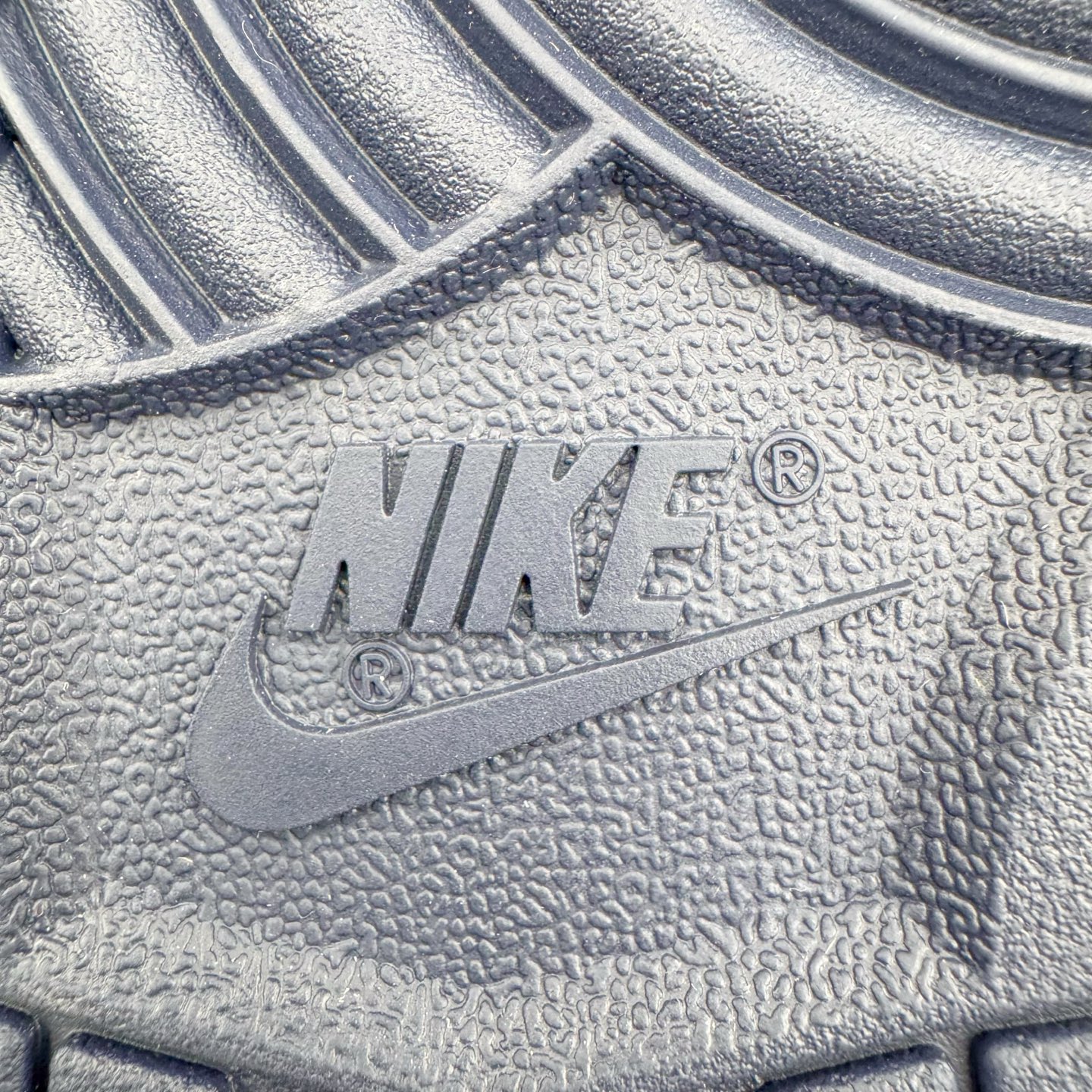 Nike Dunk Low "Georgetown Suede" IB3079-400