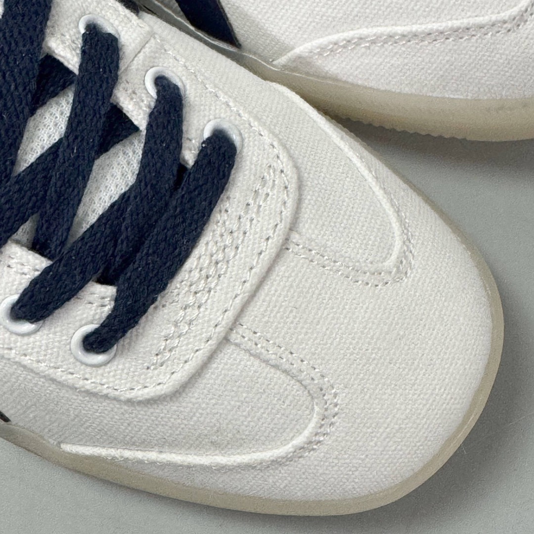 Onitsuka Tiger Tokuten