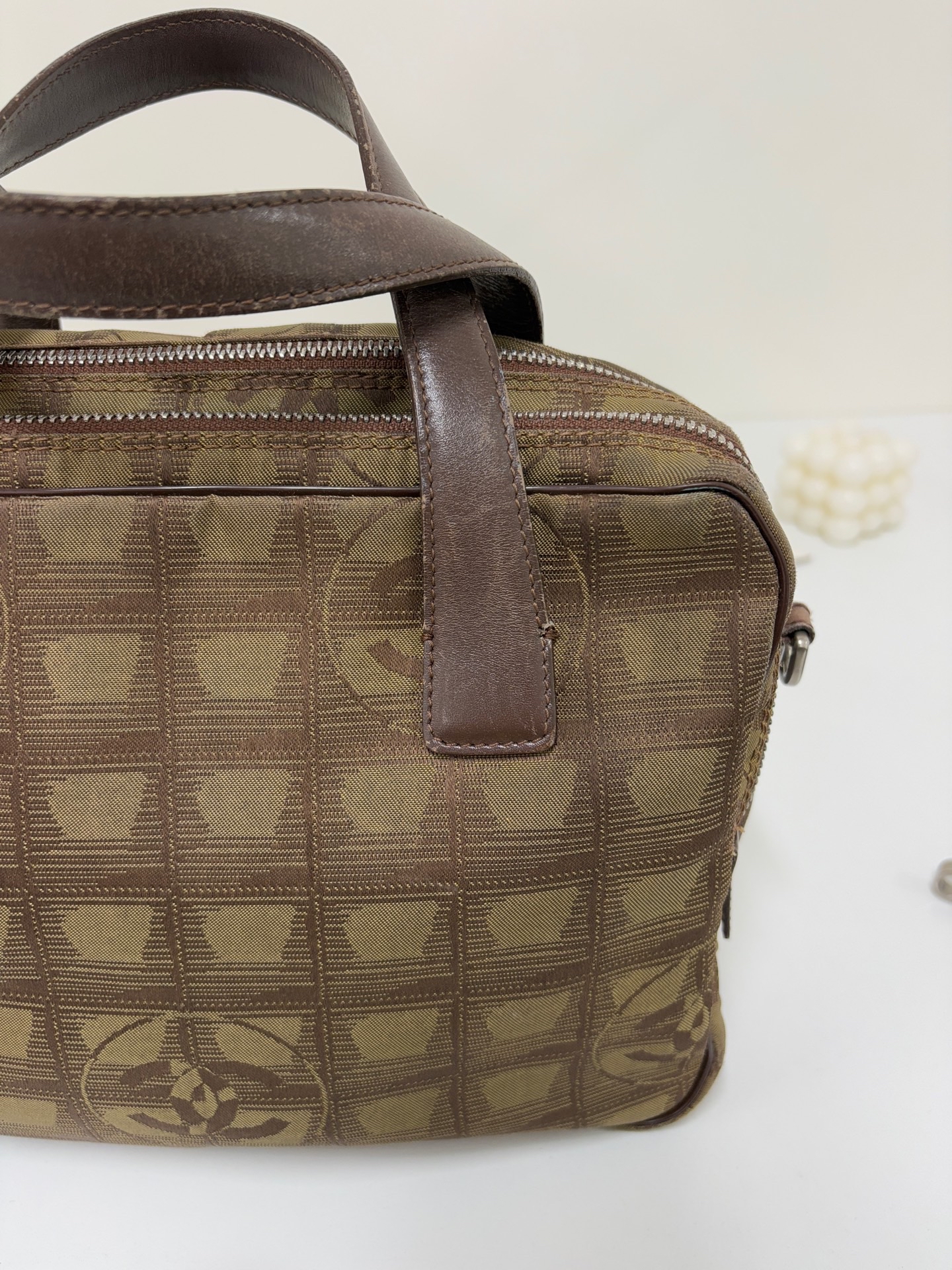 【預訂貨品】Chanel啡色冰格腋下包