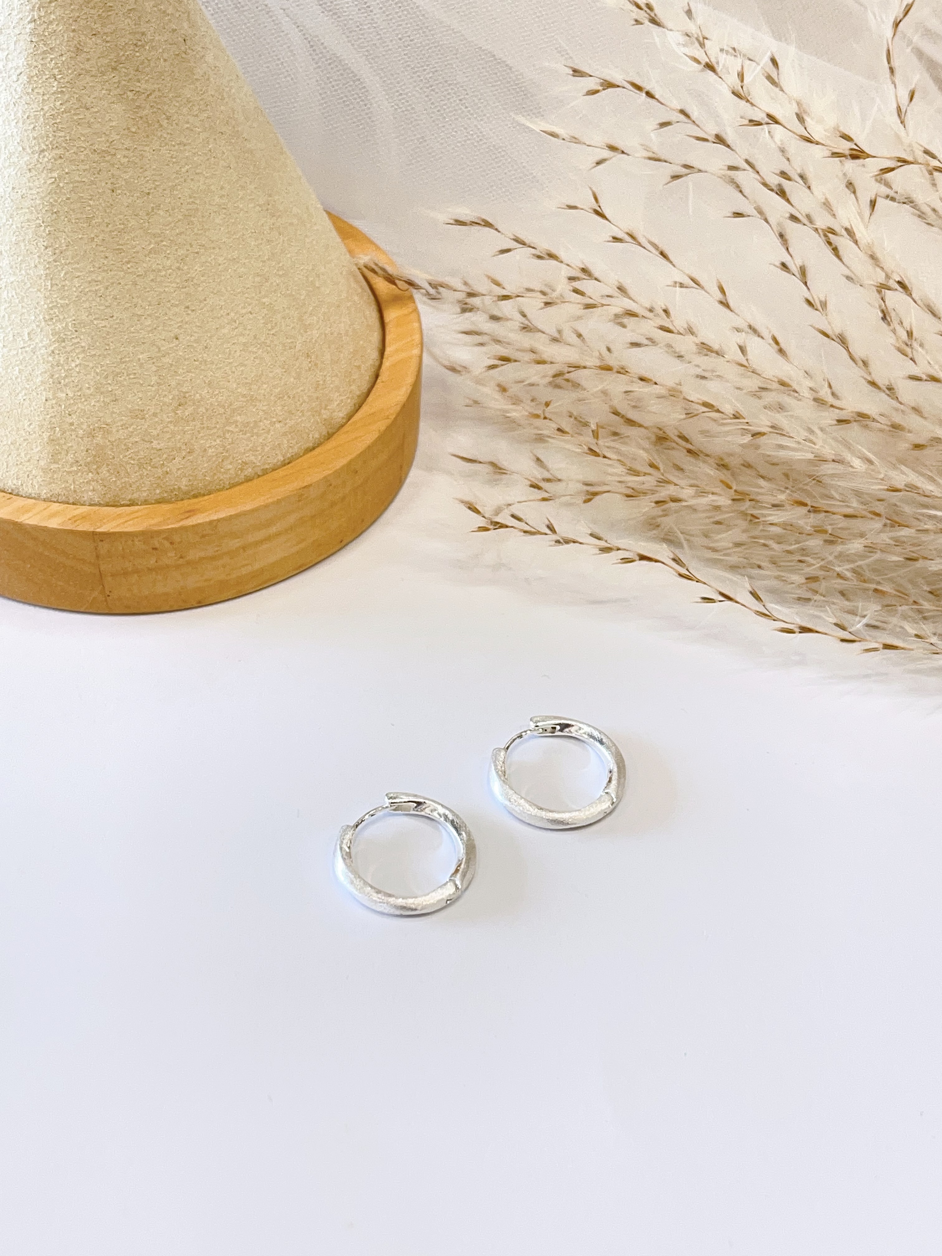 银色拉丝磨砂素圈耳环