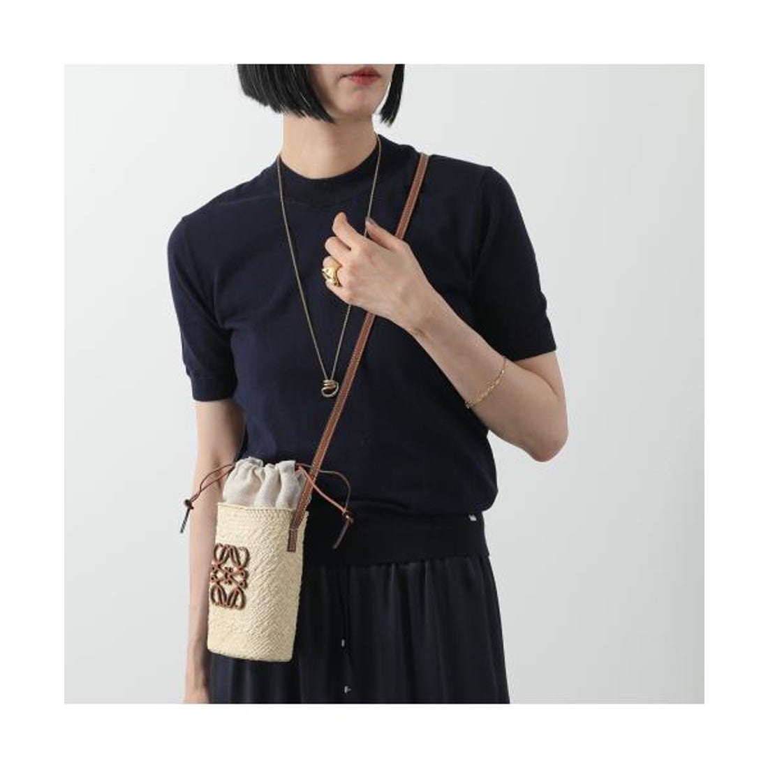 限時優惠✨訂貨🍒Loewe Square pocket bag  Size 22.5x14x6cm