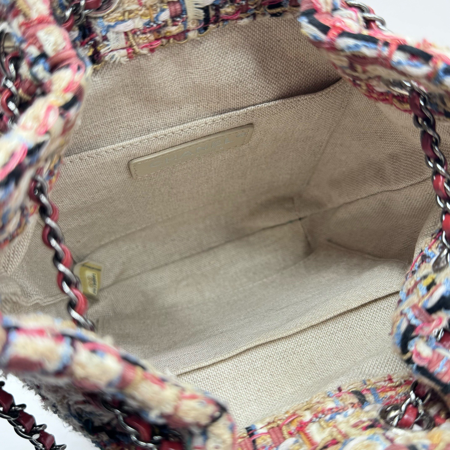 Pre-Owned Chanel Gabrielle Bucket Bag / Product Code: 25041926