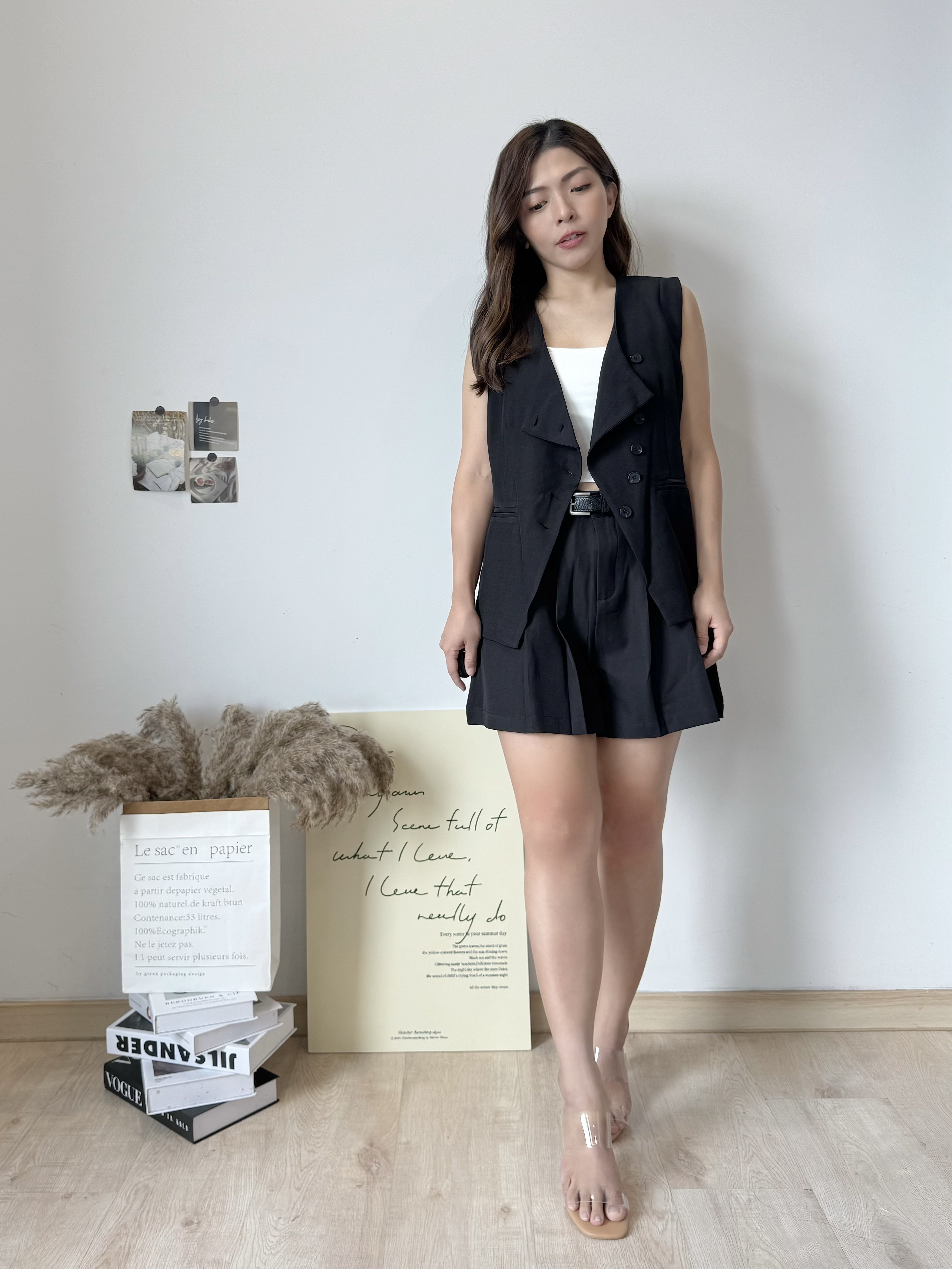 Celine Minimal Vest Suit Top 显瘦收腰西装马甲上衣 ( 2 colours )