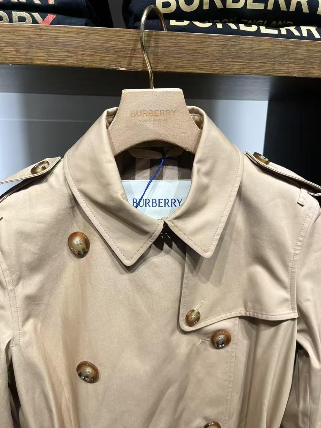 預購Burberry🌈🌈折扣款 女士風衣 中長款 新版型 有肩線款 Sale