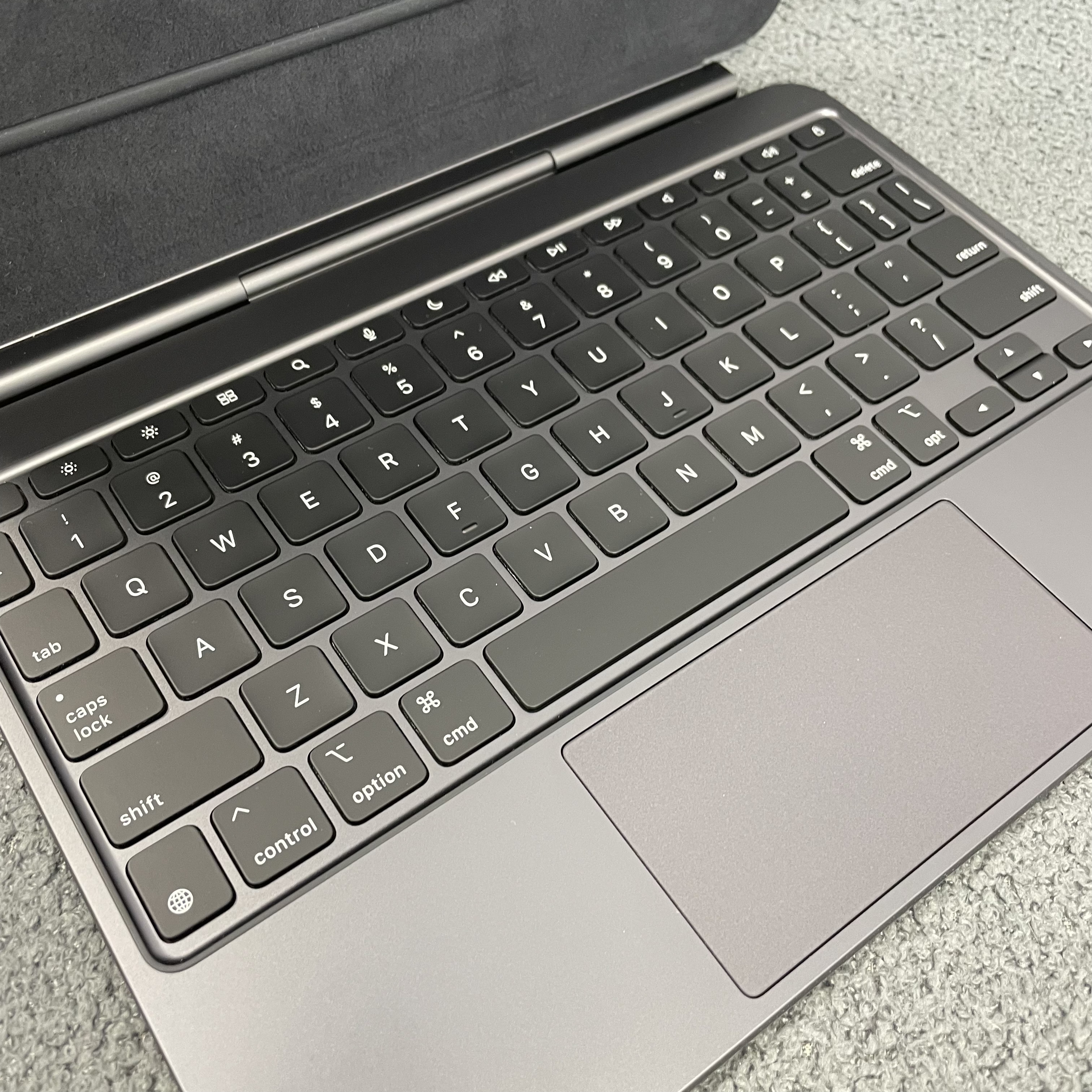 *6302 Magic Keyboard 11吋 for iPad Pro M4 黑色 black