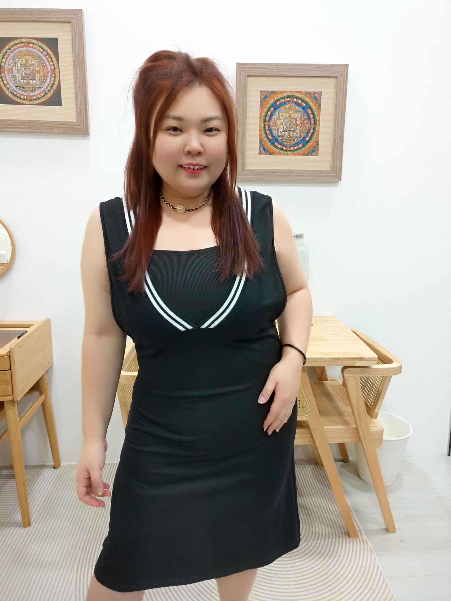 OTB03 JGN0017 宽松V领百搭无袖连衣裙