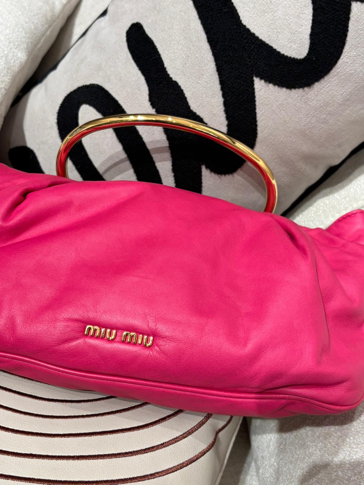 Miu Miu clutch bag lamskin 100%Authentic,95%new✅dust bag 