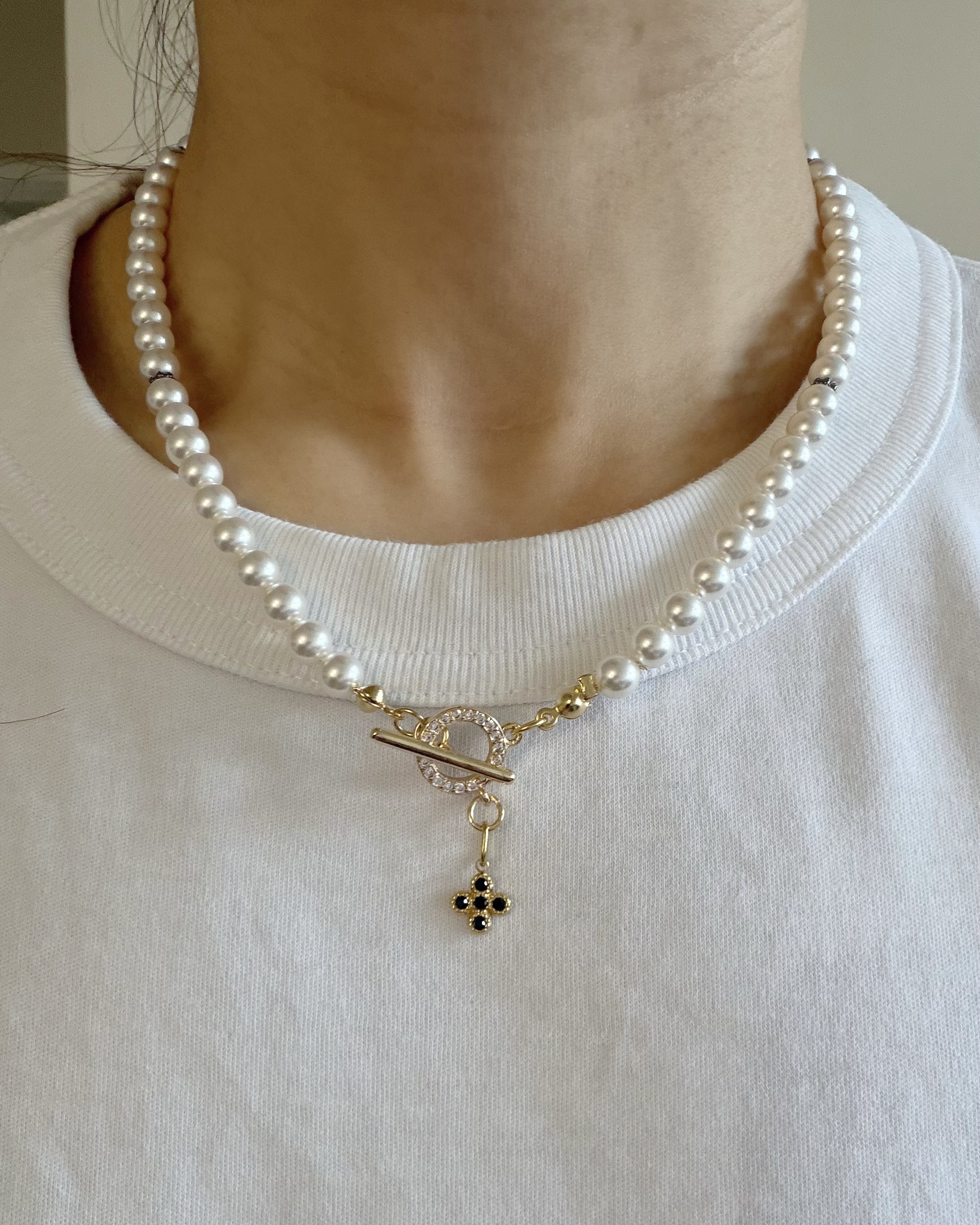 雅黑小花珍珠頸鍊/6mm米白珍珠 