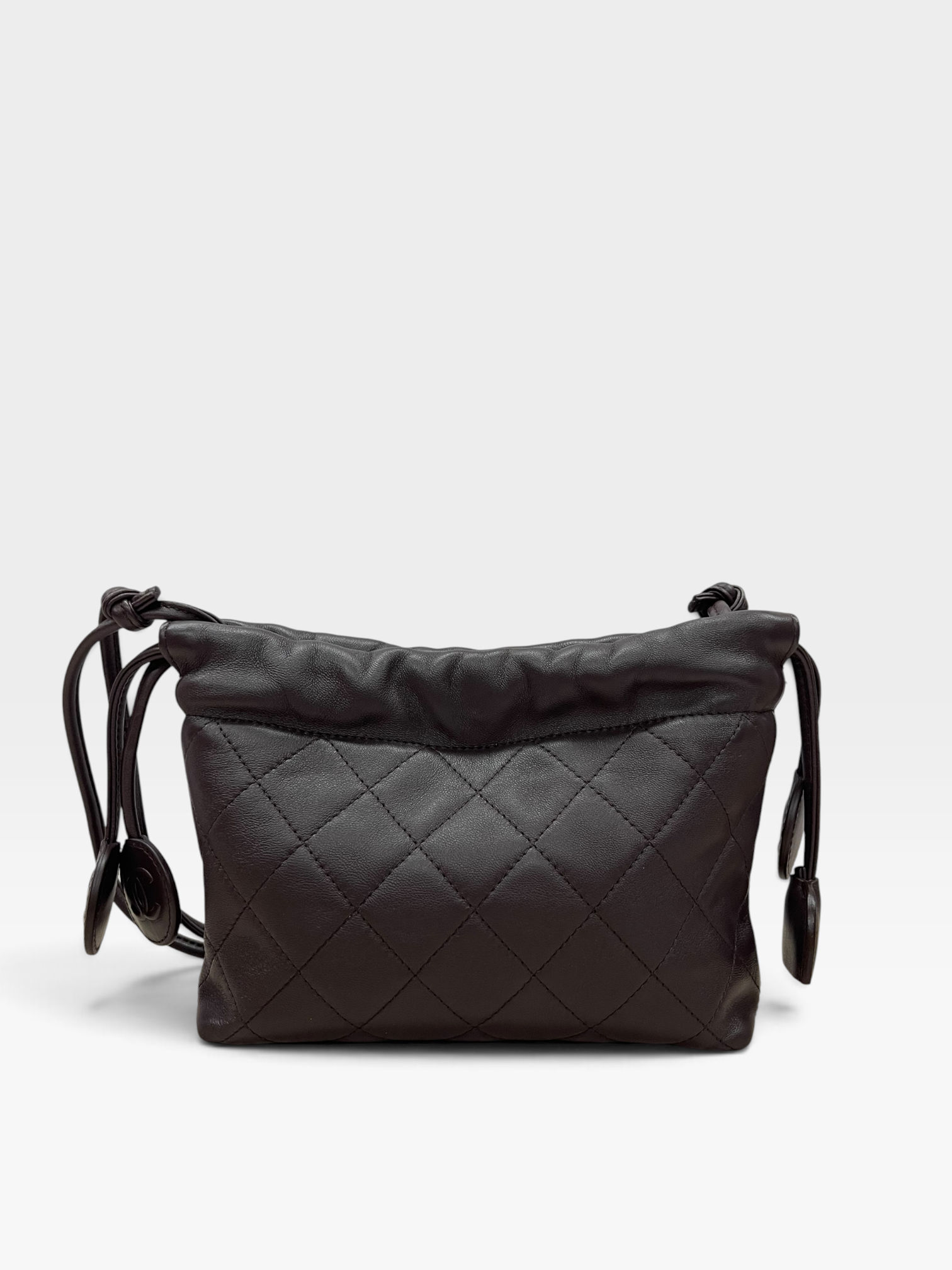 Pre-Owned CHANEL Clutch With Leather Strap / Product Code: 091401