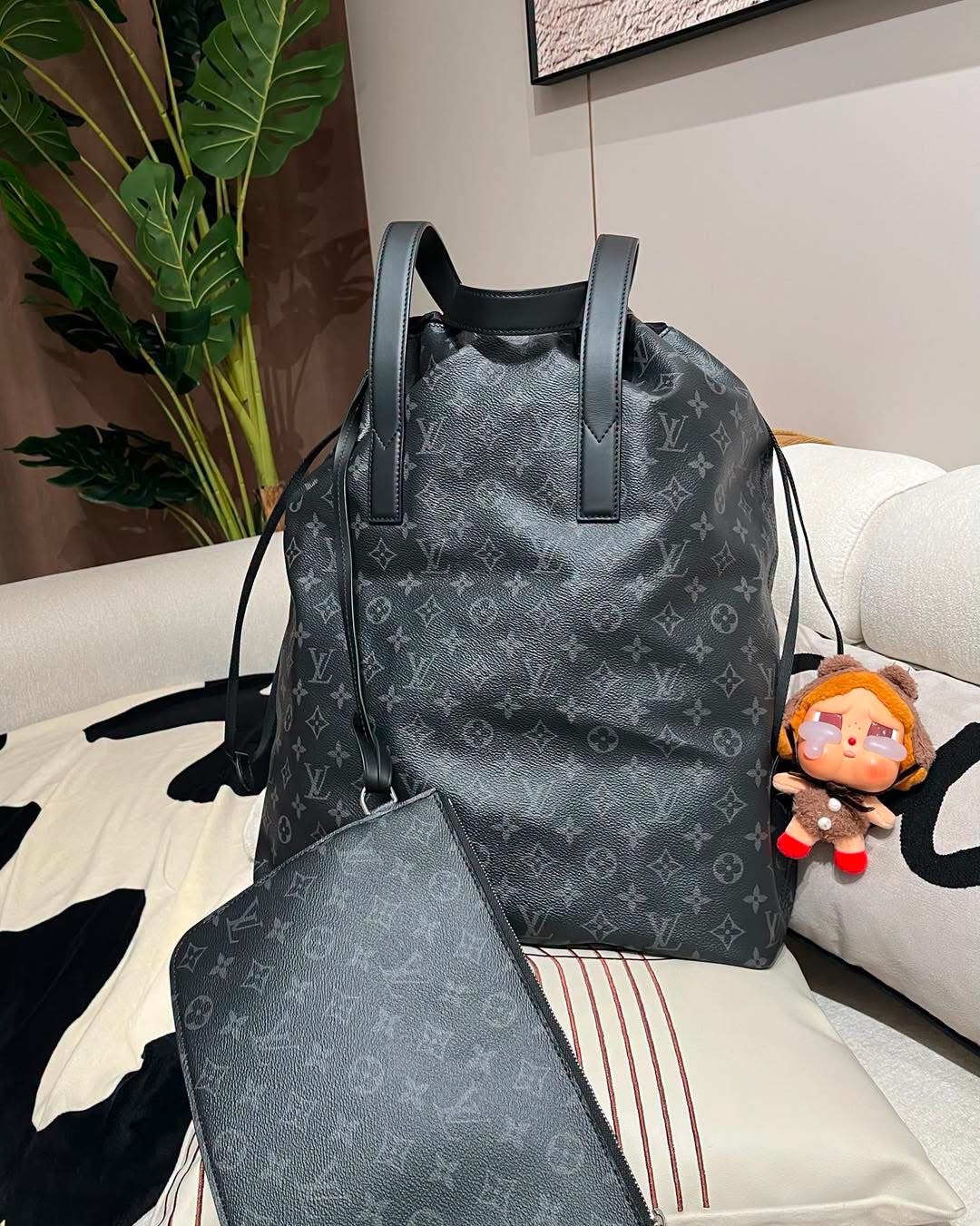 未使用品 Lv Cabas Light Tote Bag M44228 100%Authentic, Unused 未使用品 ✅NFC ✅Pouch✅Dust bag