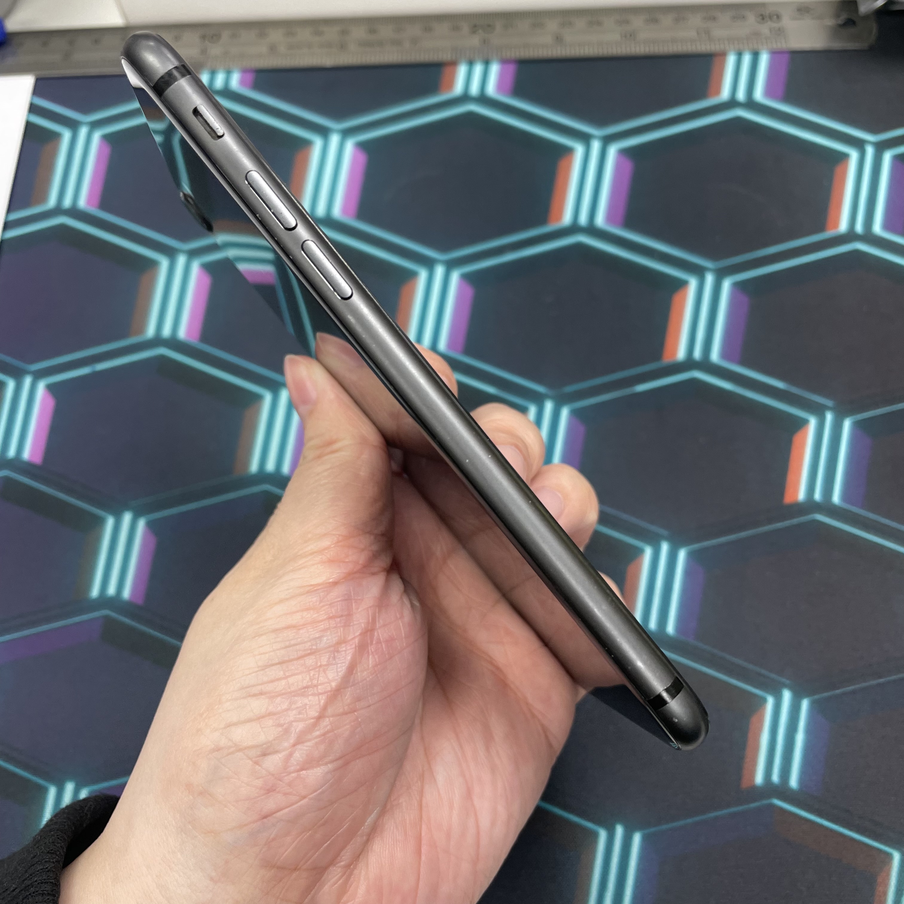 *5912 iPhone 8 靚機 64GB 電100 黑色 black