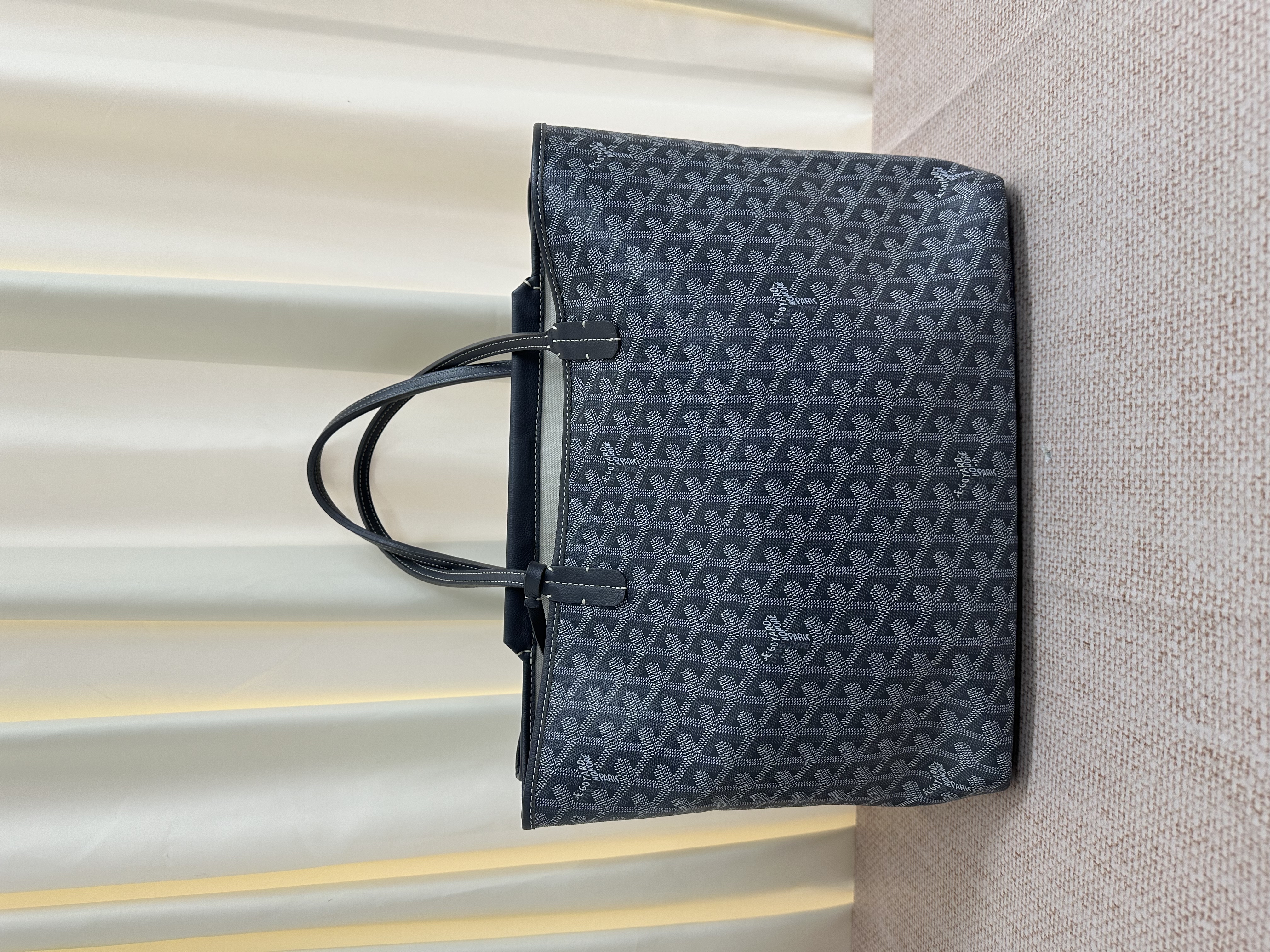 Pre-owned Goyard Isabelle PM Tote Bag/ Product Code: 26041511