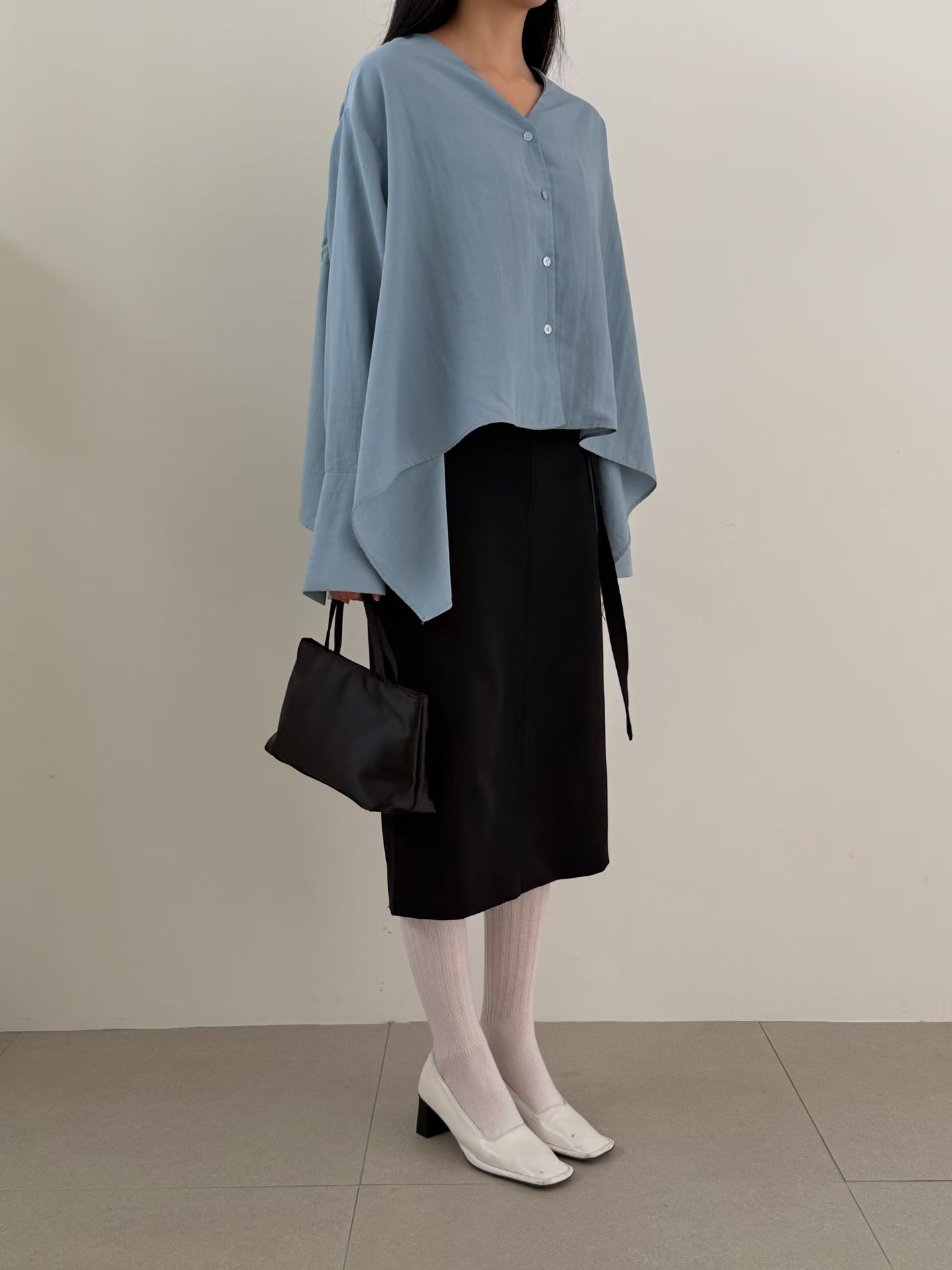 Shirred back flare unbalance blouse