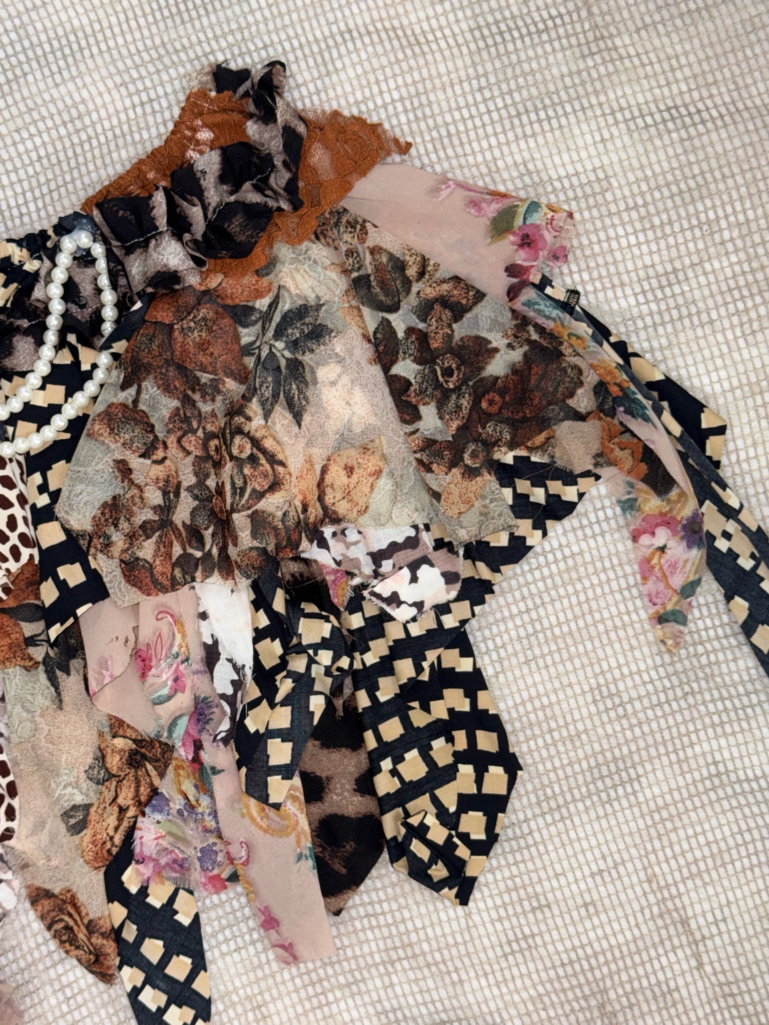 Fairy Grunge Pearls Mixed Remade Skirt [Brown Floral]