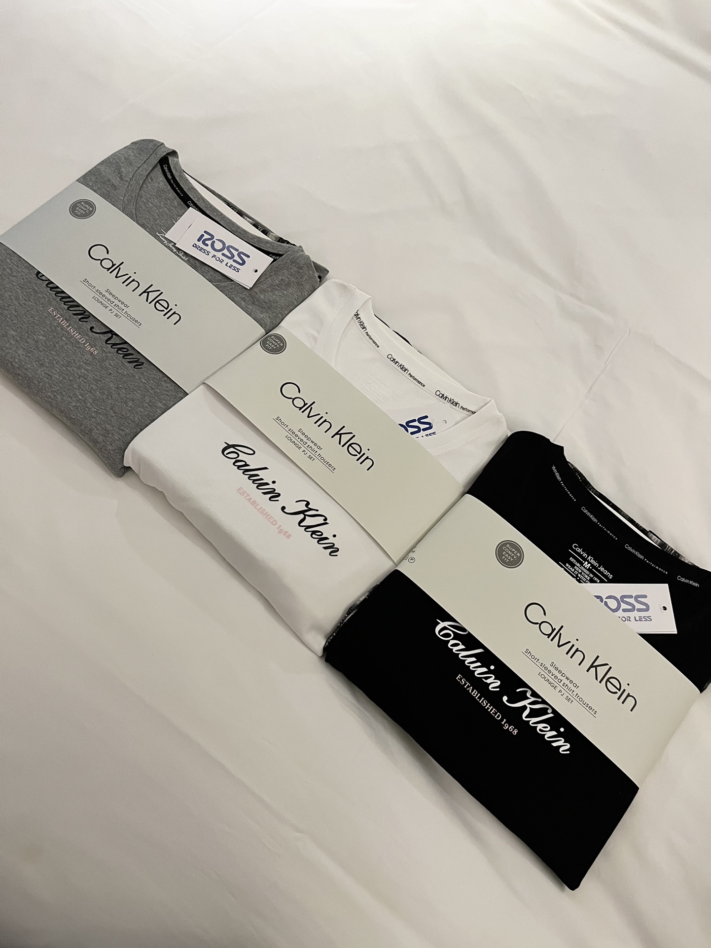 $188套。​🏠 CK 三色家居服套裝｜極致舒適之選 ☁️