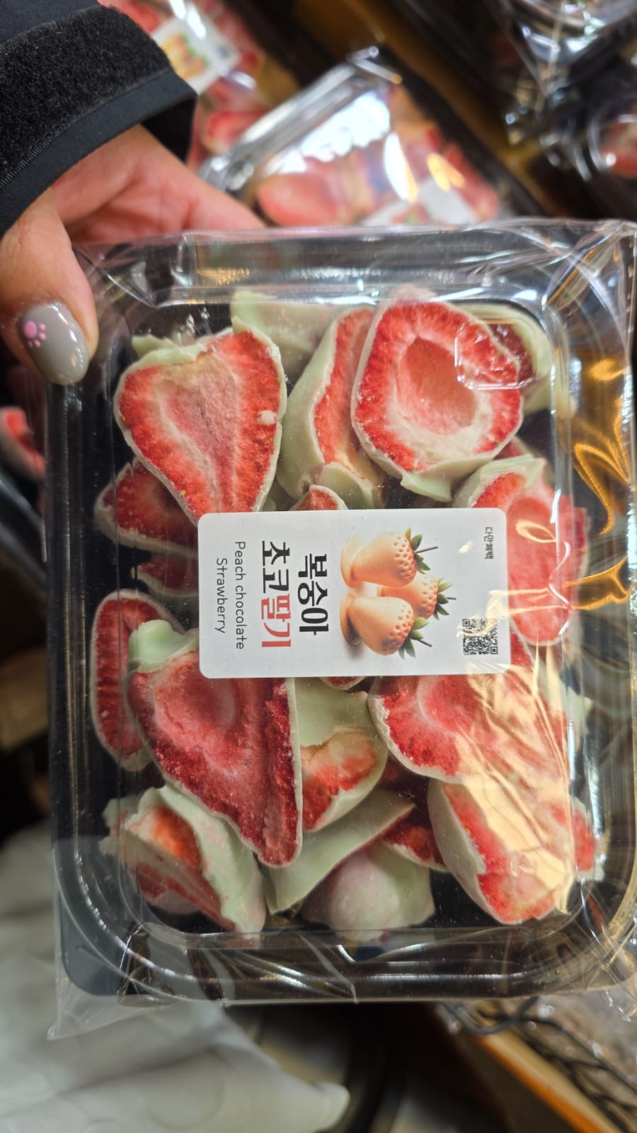 peach chocolate strawberry