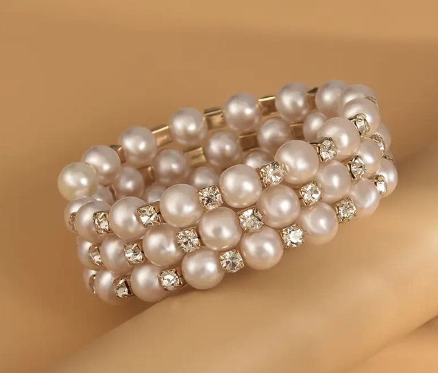 Classic Elegance Pearl Bracelet