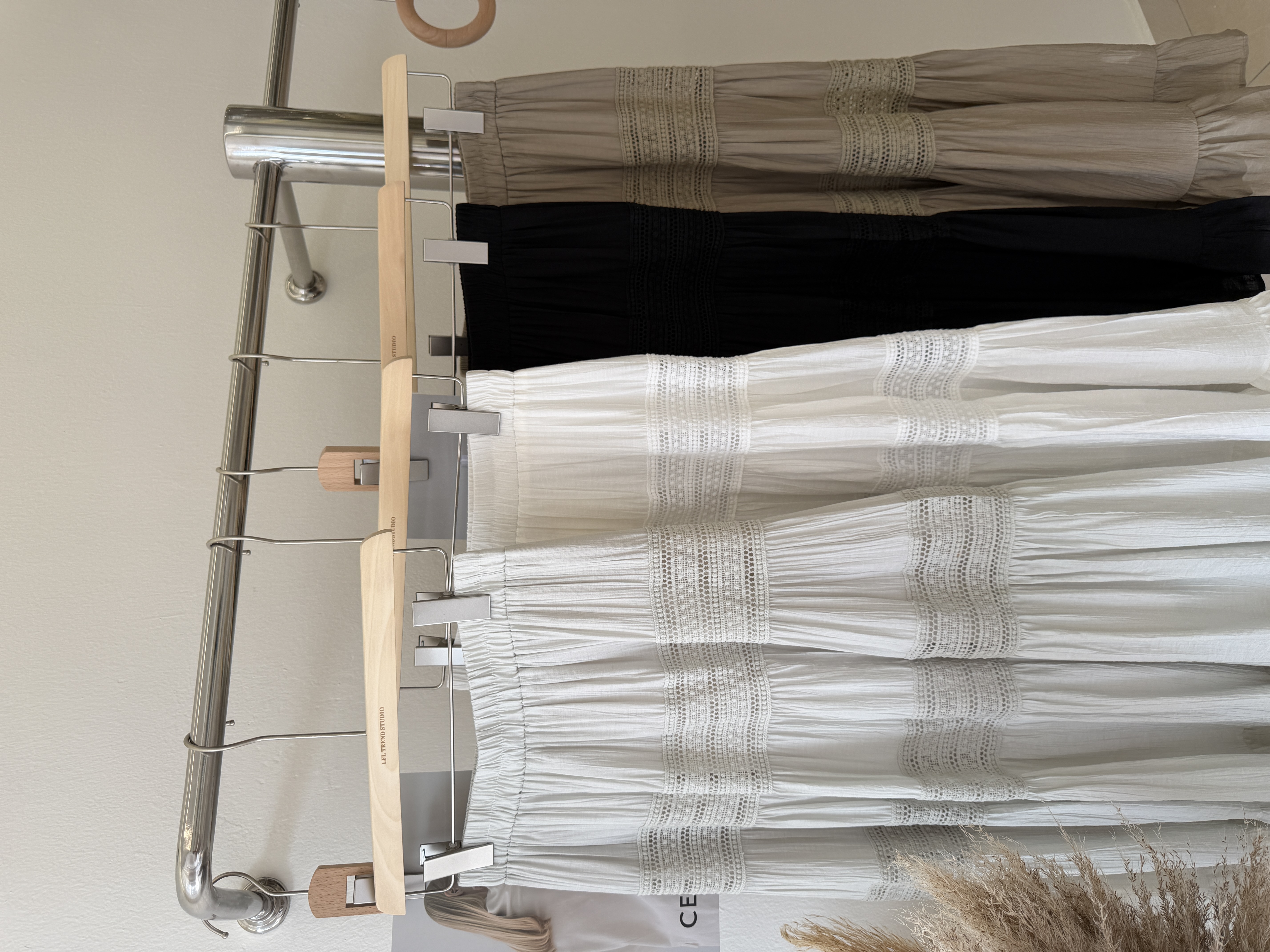 6595 韩系温柔镂空半身长裙