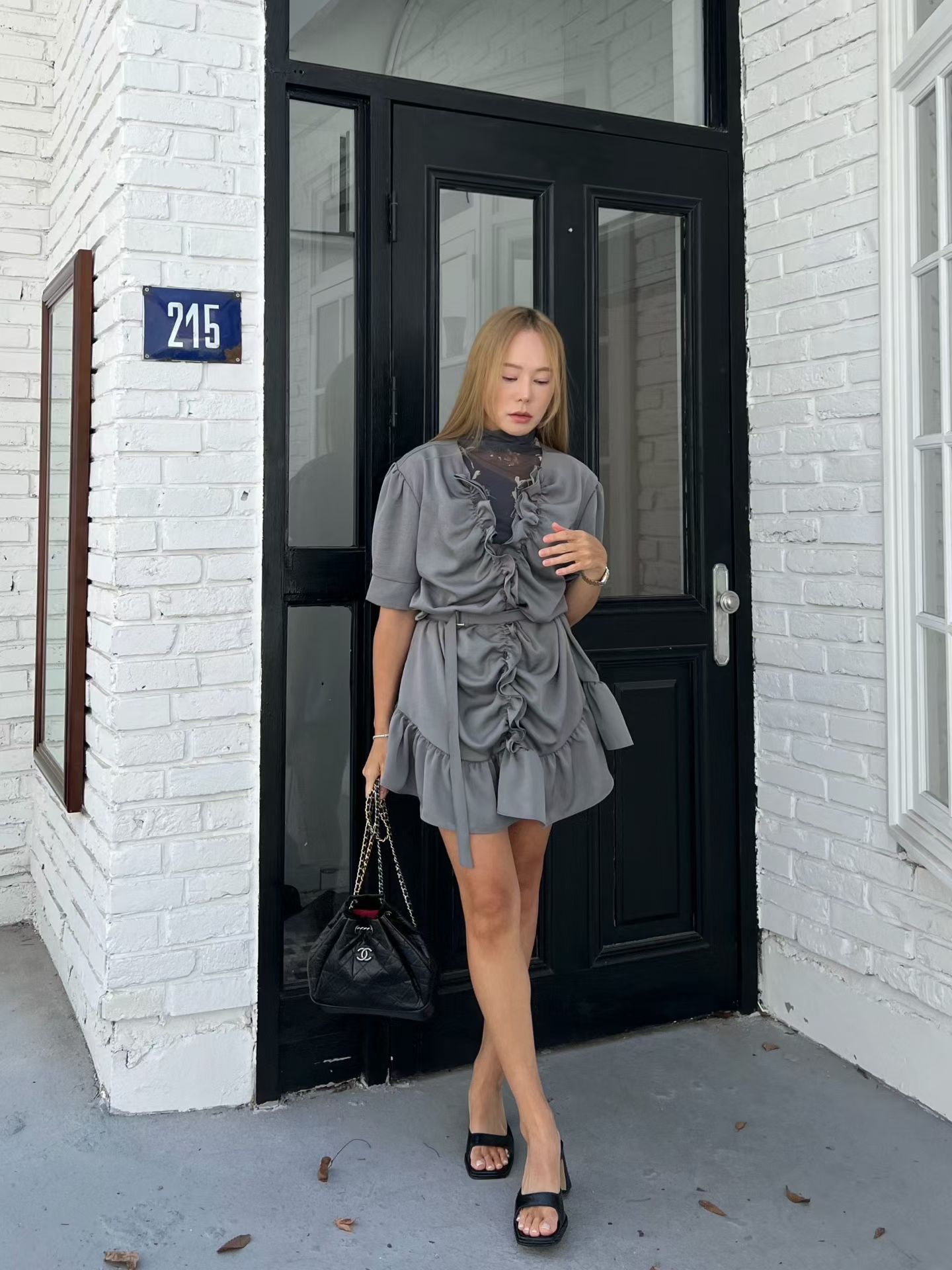 B12 心機ruffle V 領荷葉擺洋裝