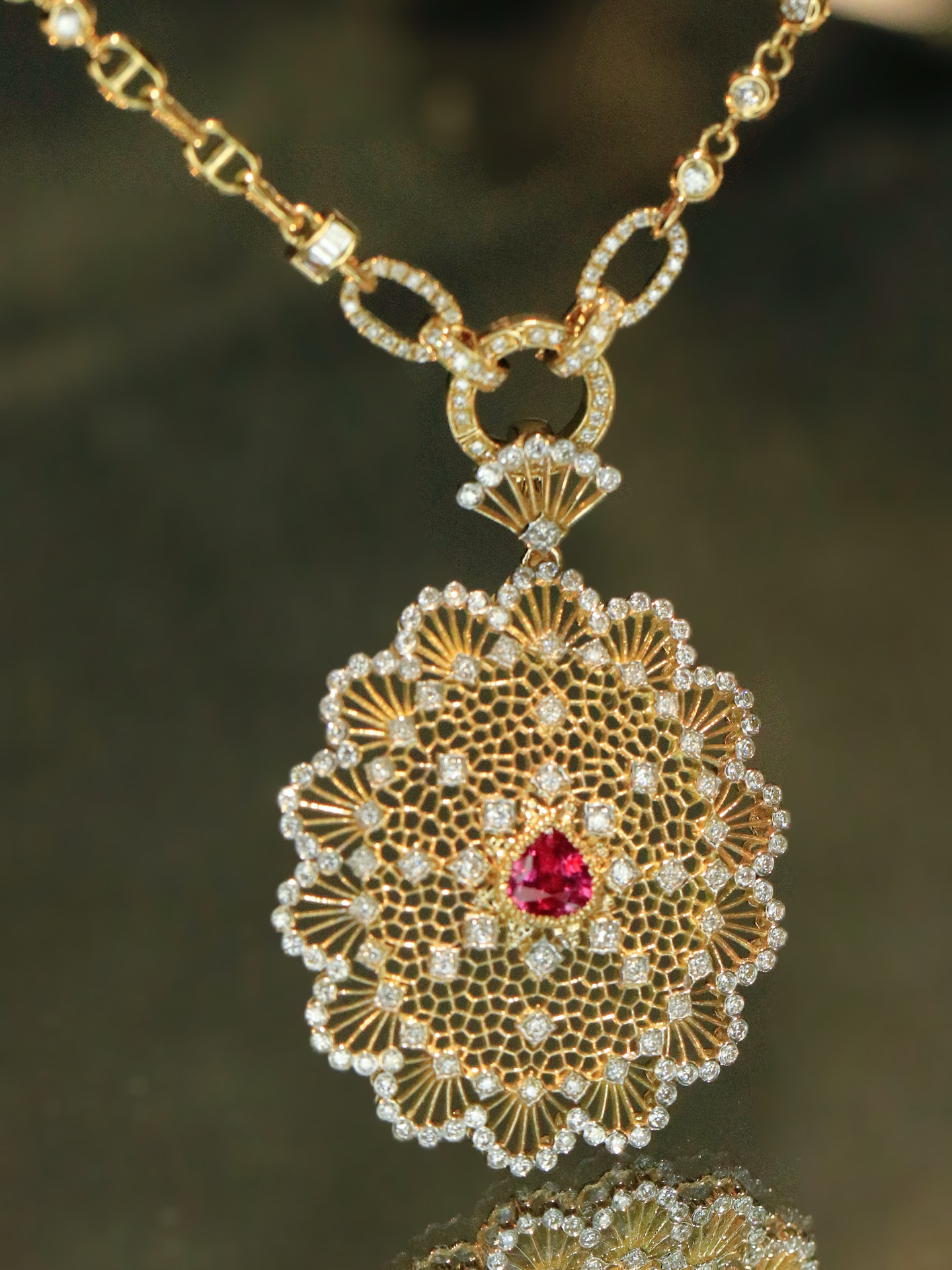 18K 紅寶鑽石吊墜 R0.62 D0.52 G4.7