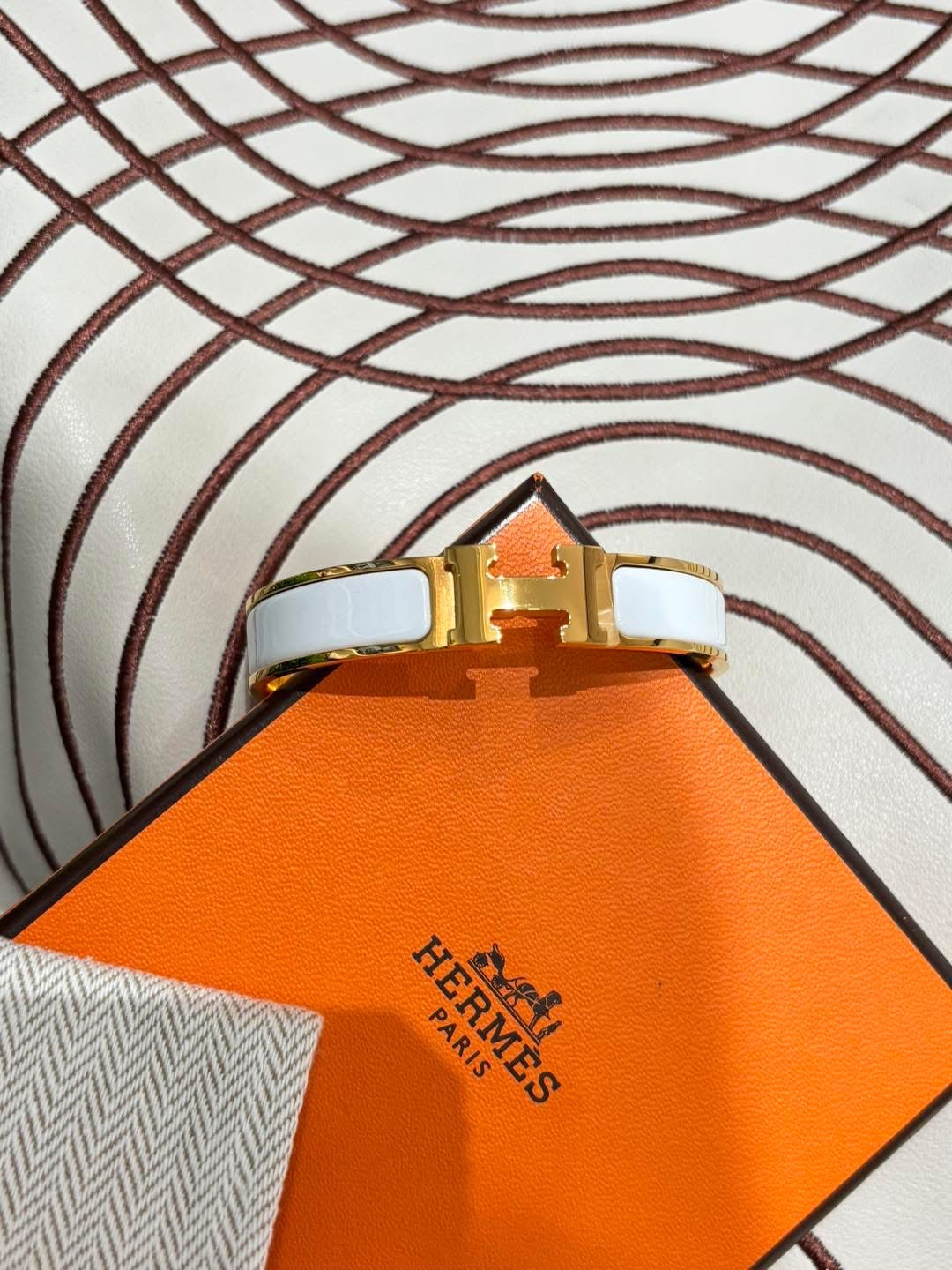 Hermes clic h bracelet 100%Authentic , 98%new ✅dust bag ✅box