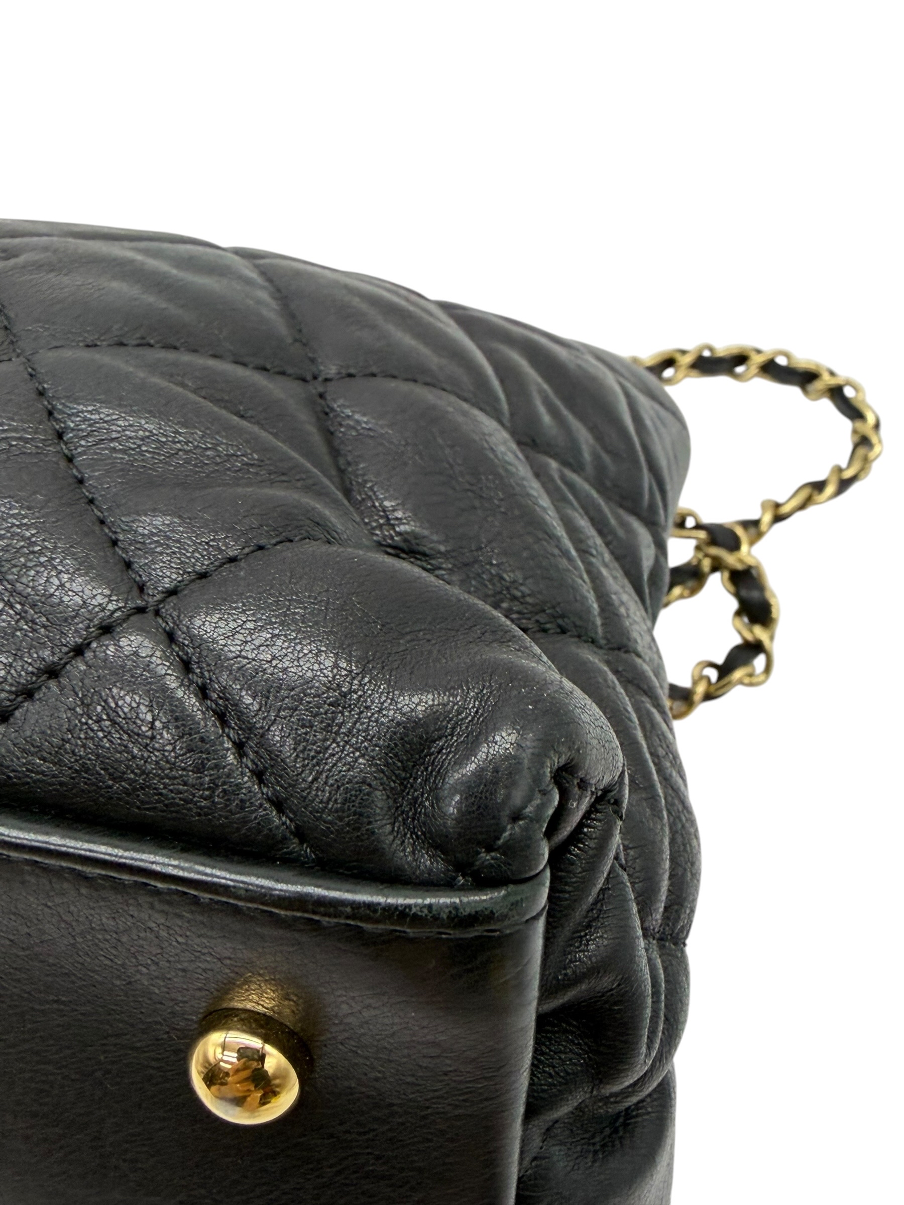 Pre-Owned CHANEL Small Shopping Bag / Product Code: 26060106
