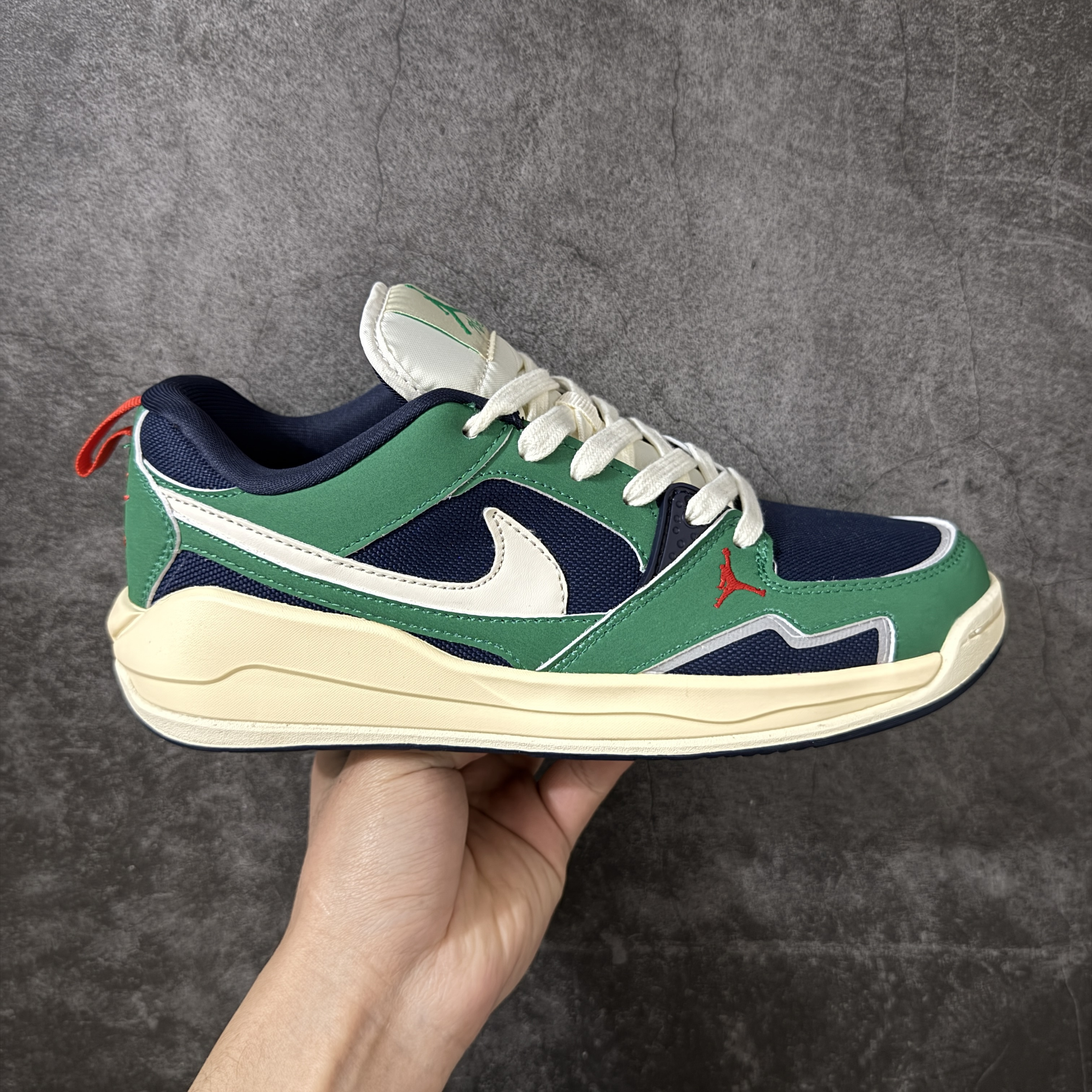 Nike Jordan CMFT Era HJ6777-400