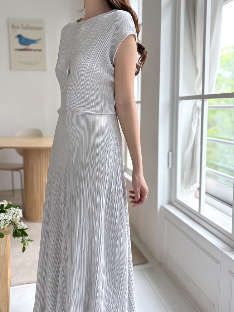 Elea Ribbed Flowy Dress (Mint)