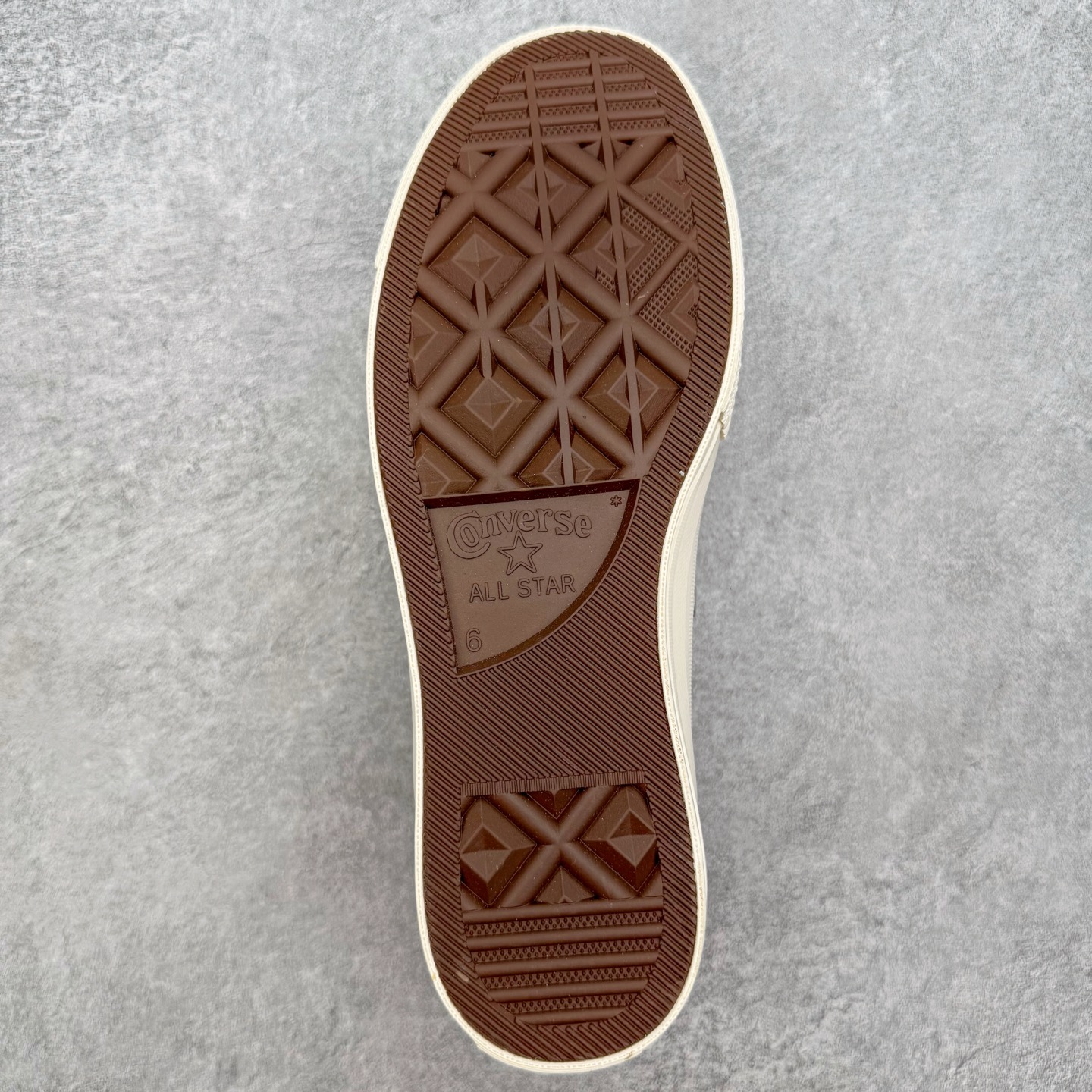 Comme des Garçons Play x Converse Chuck 70