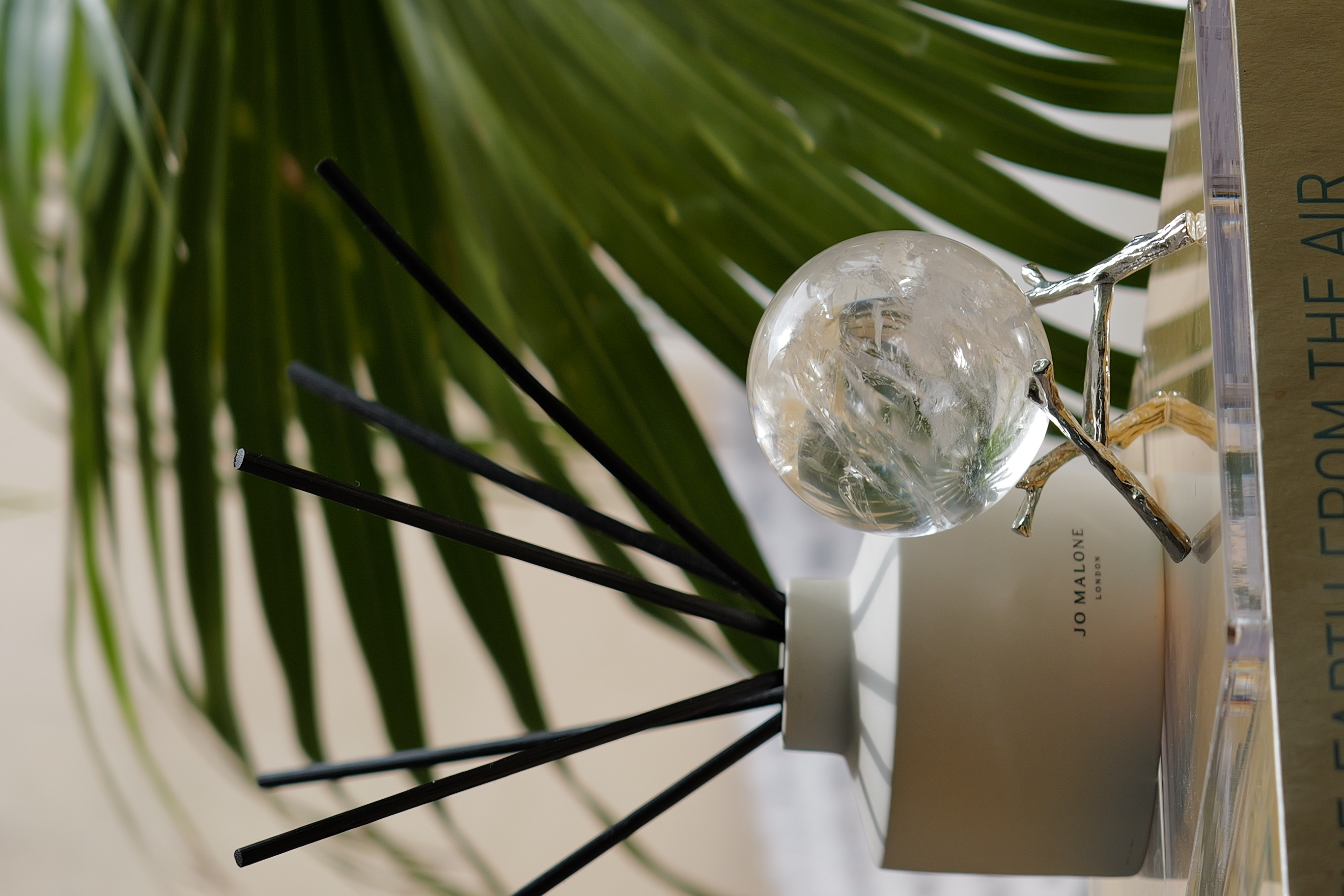  ༒7.6cm 白水晶球༒ CQOO66C66G626-RA10*6As