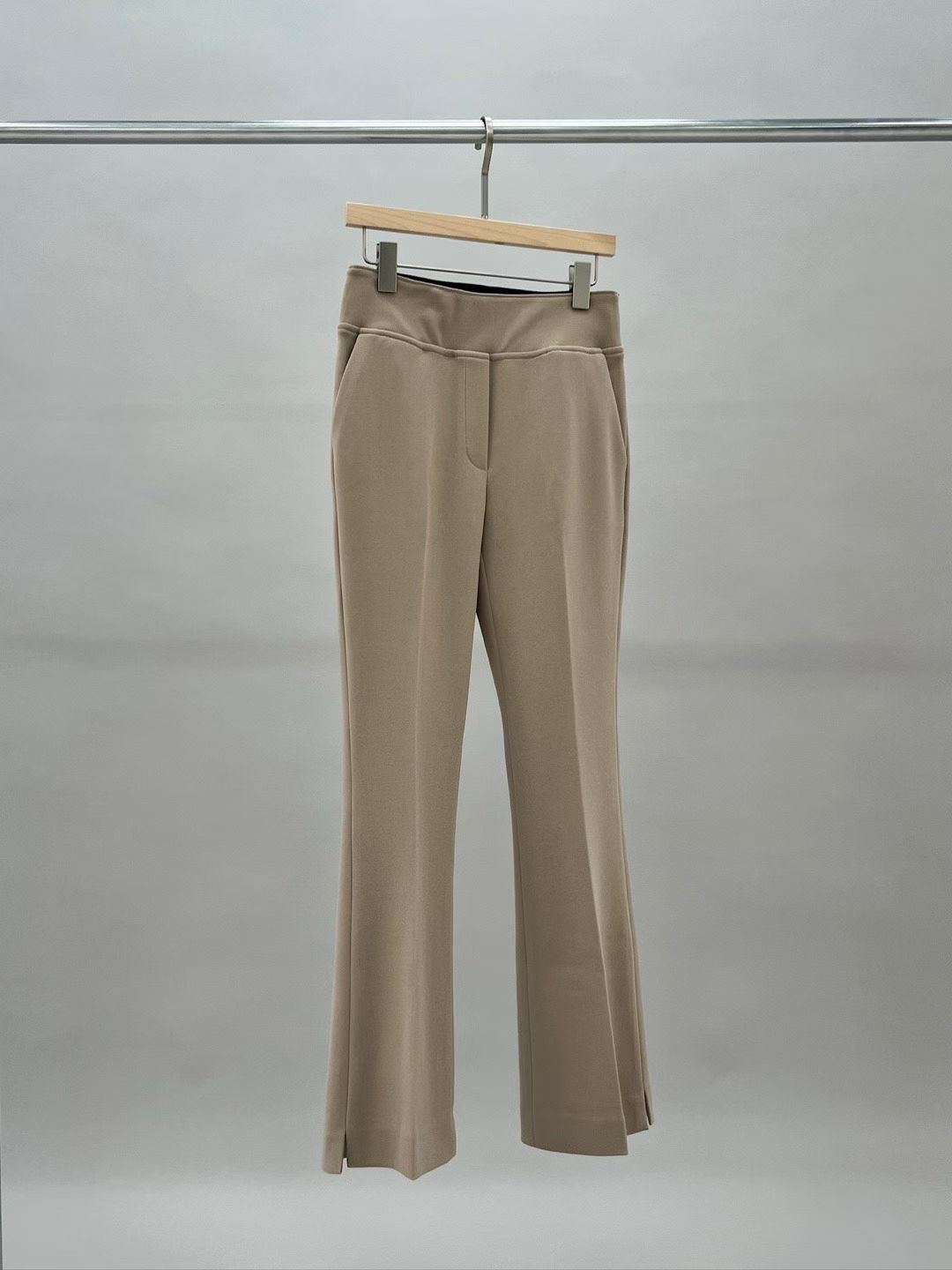 粗橡筋腰微喇叭西褲