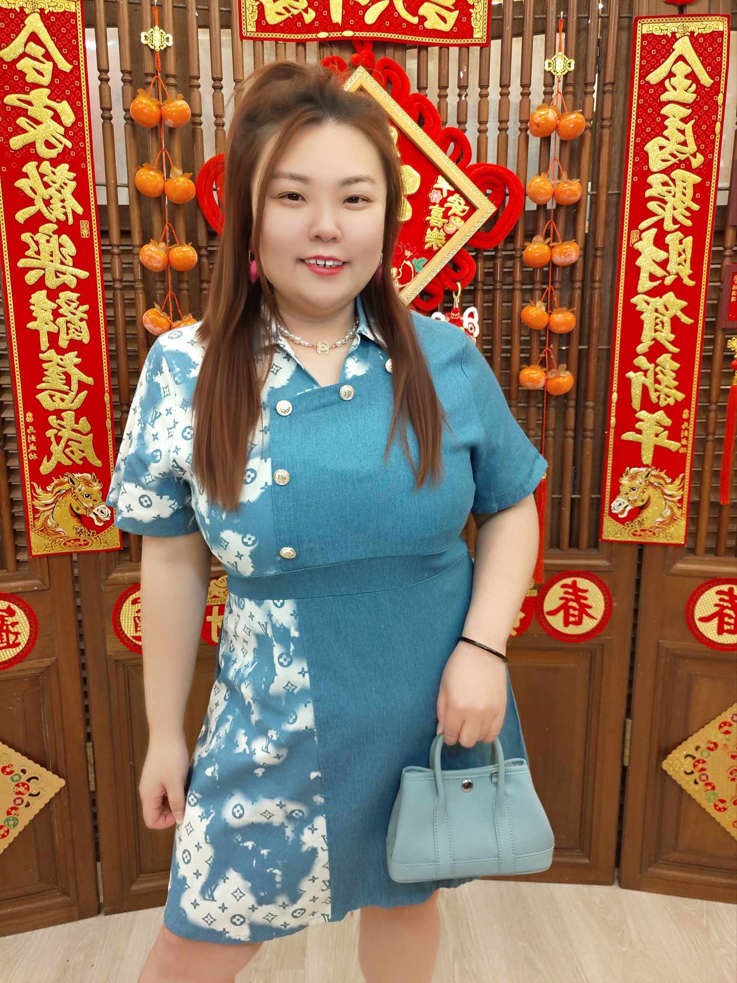 DBC05 TW#5691 有领拼接 LU 字母连衣裙