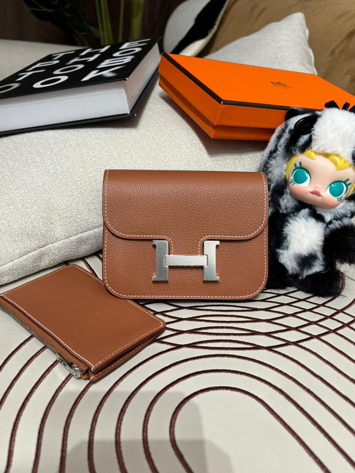 Hermes Constance Slim Wallet Stamp B Gold 100%Authentic, 99%New ✅Box