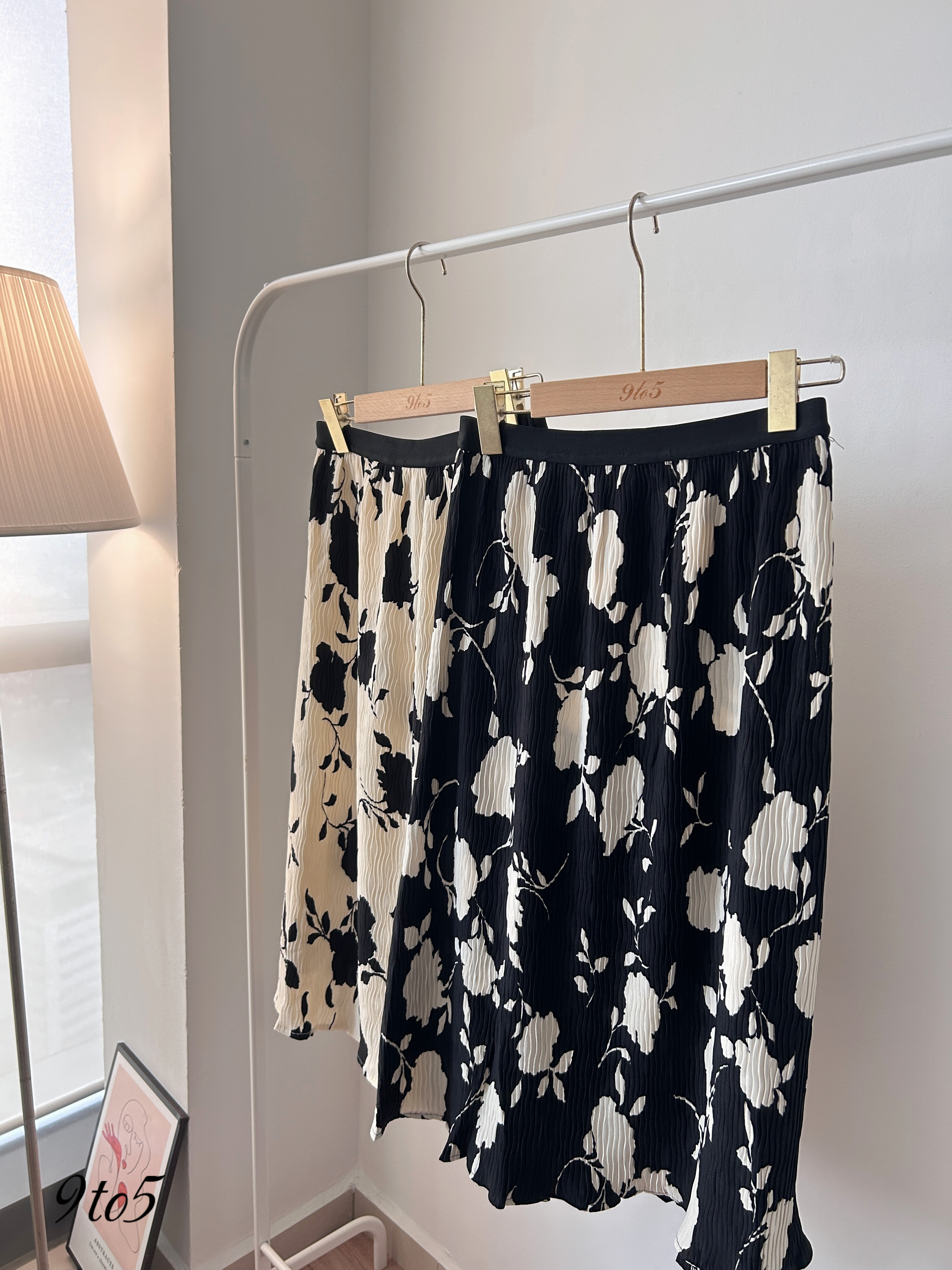 S2035 A-line Midi Skirt - Black & Cream