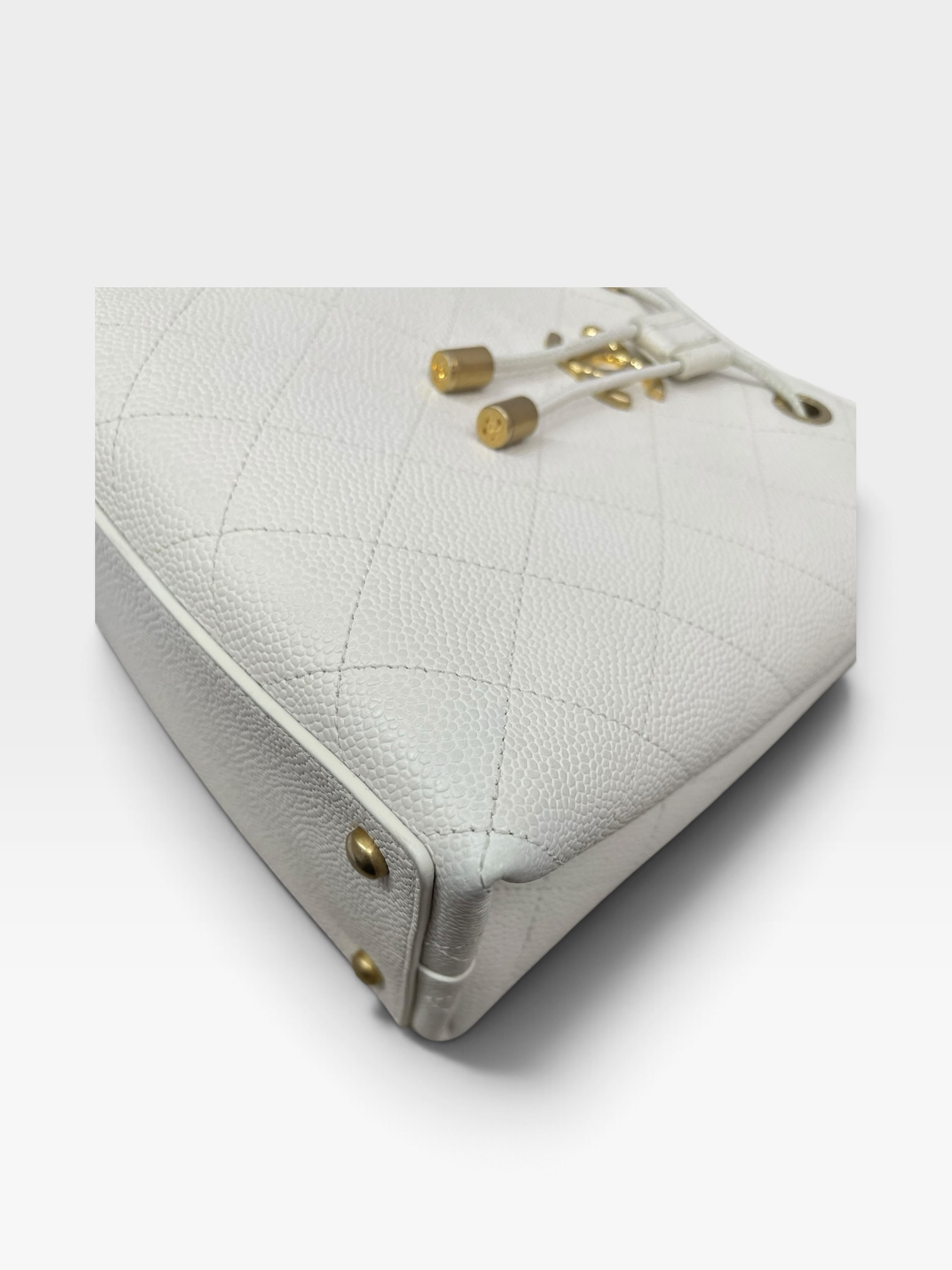 Pre-Owned CHANEL Caviar Bag/ Product Code: 101102