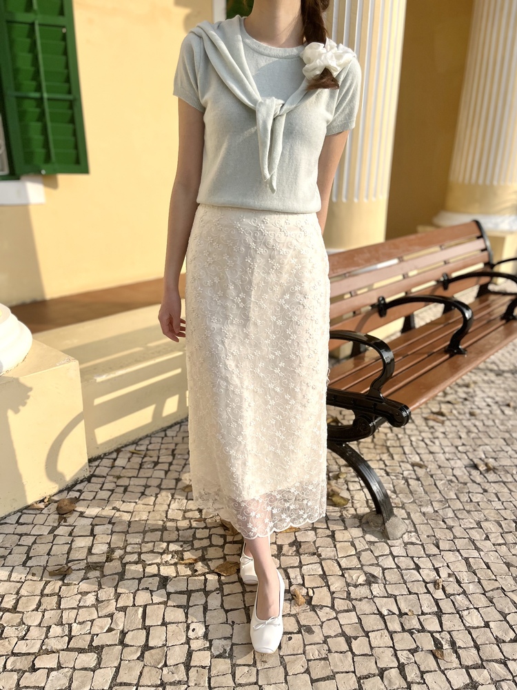 The Frenchie Top with Cape (Mint)