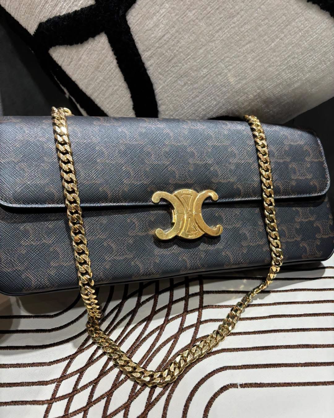 Celine triomphe chain shoulder bag  100%Authentic,98%new ✅dust bag 