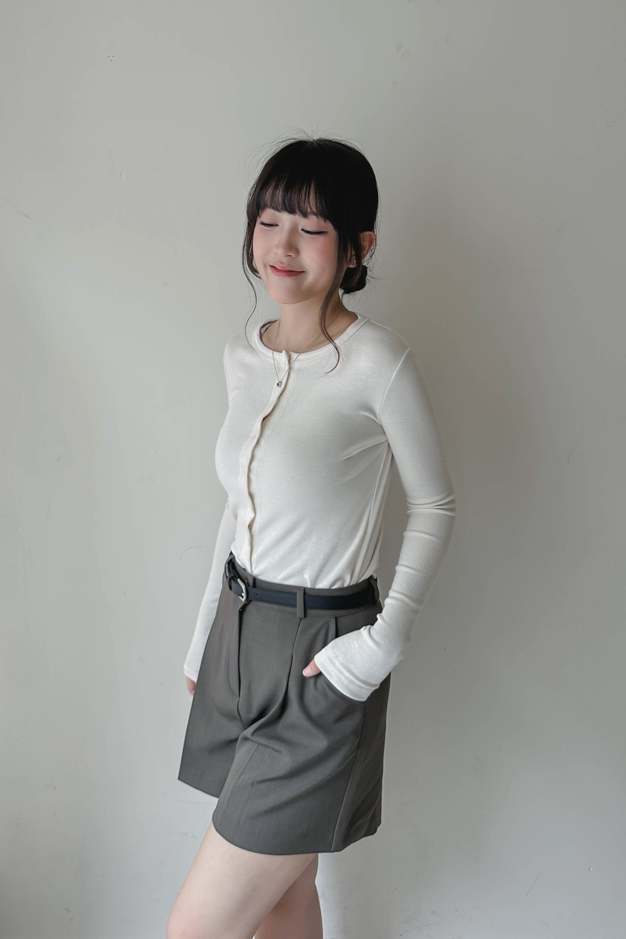 極修身親膚微短Cardigan (三色入)